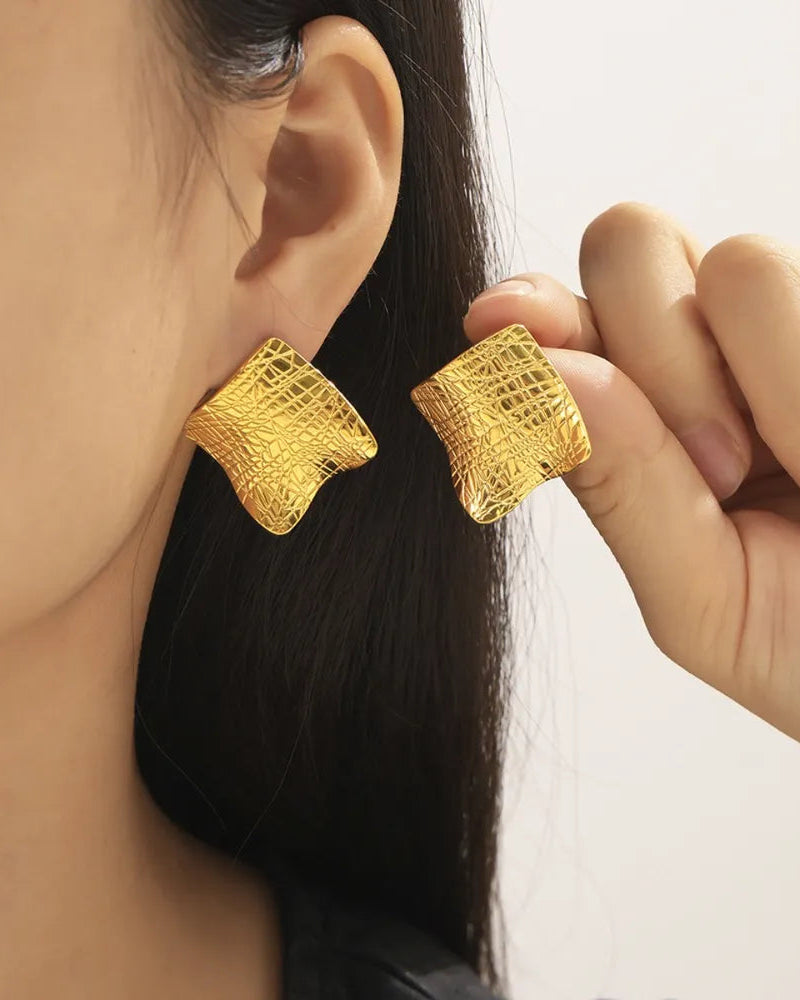 31ac0474-3c19-4c5f-af2d-f340409e3806-Max