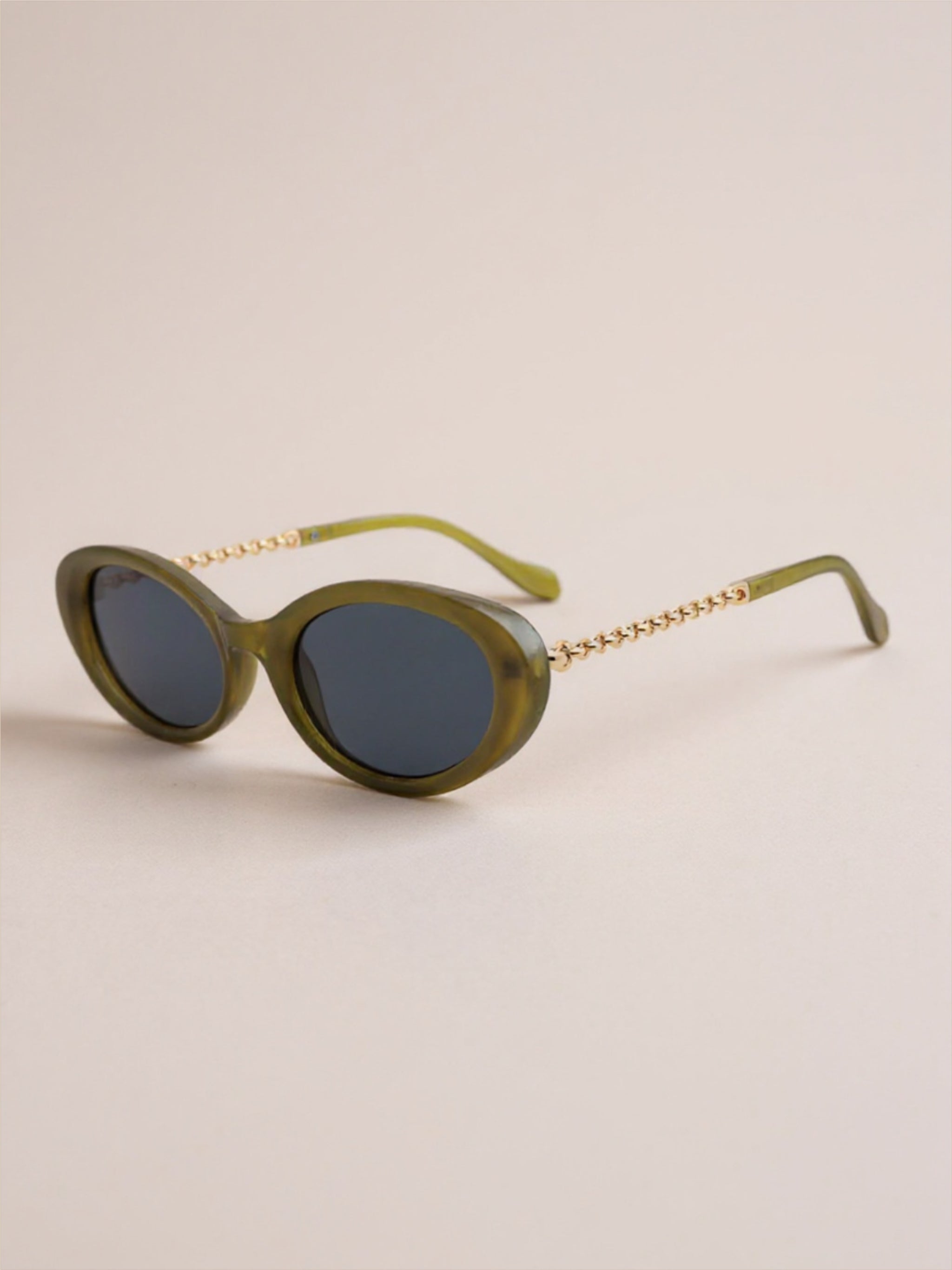 Cat-Eye Frame Sunglasses