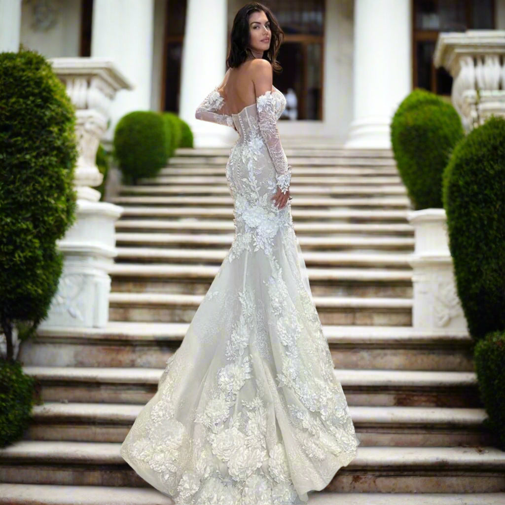 Sweetheart Lace Bridal Dress with Detachable Sleeves