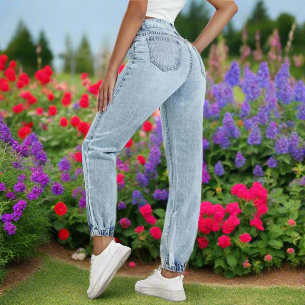 High Waist Jeans with Pockets