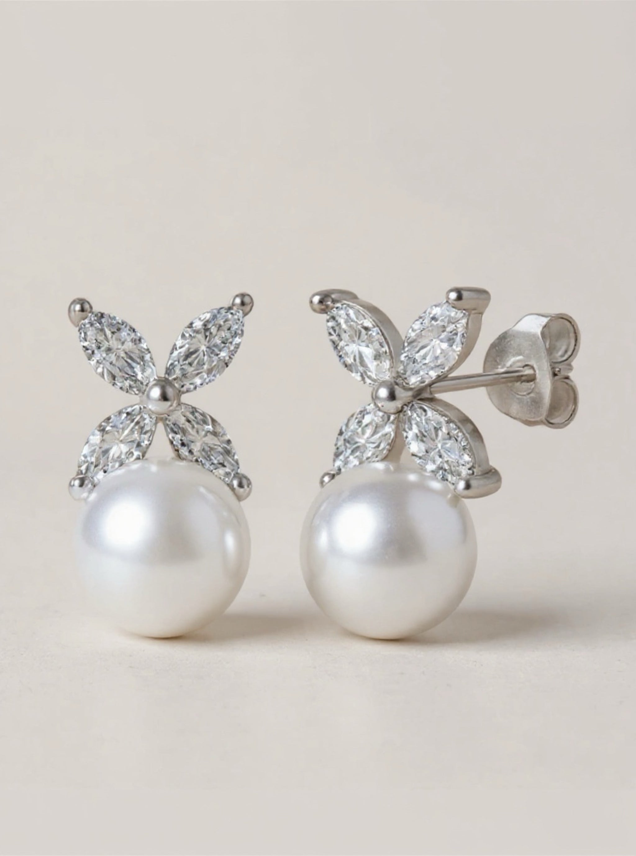 S925 Sterling Silver Stud Earrings with Natural Pearls