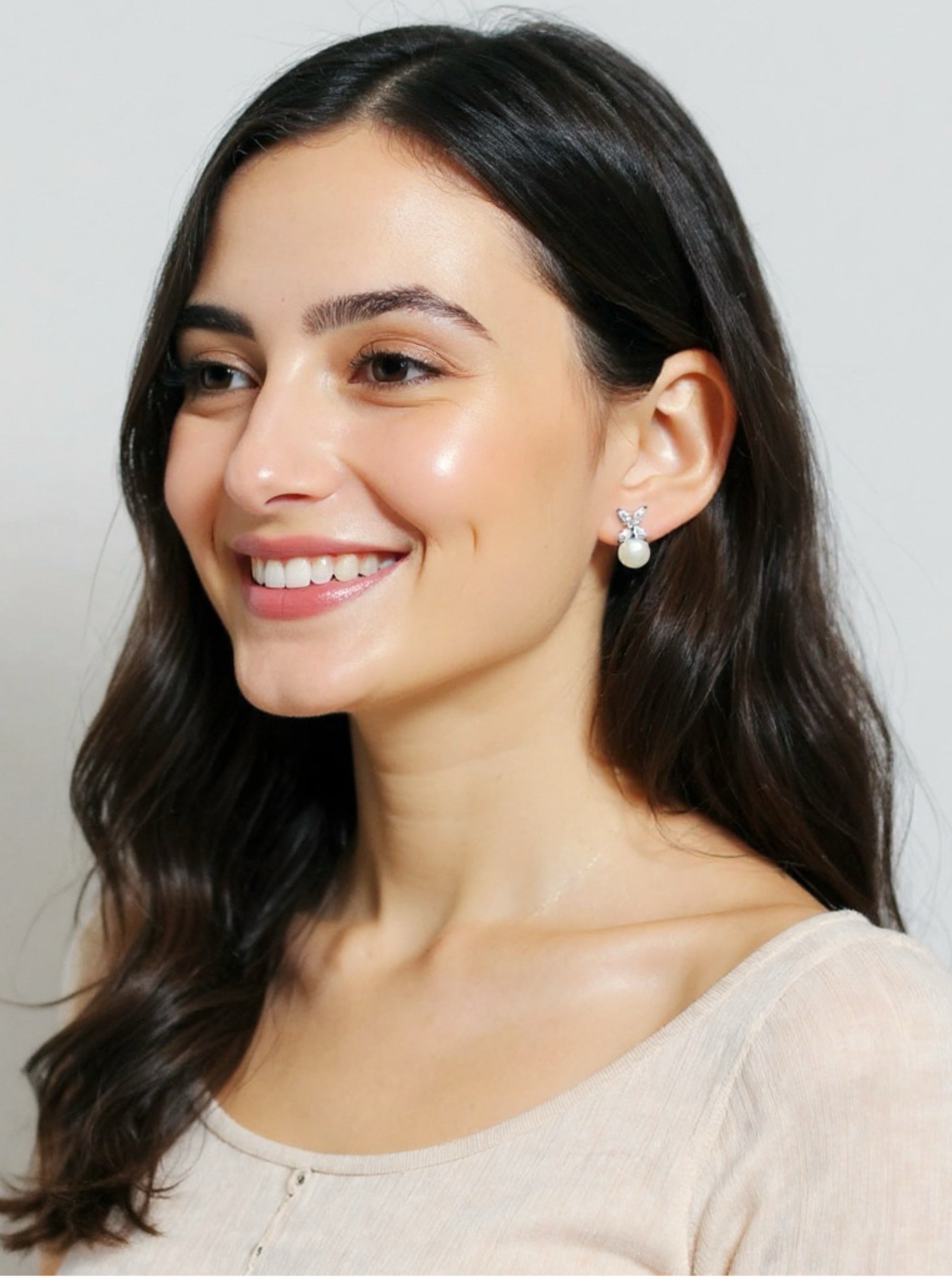 S925 Sterling Silver Stud Earrings with Natural Pearls