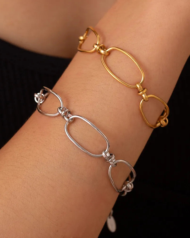 5a61f17c-c498-4cd9-9850-939ccd2255ea-Max