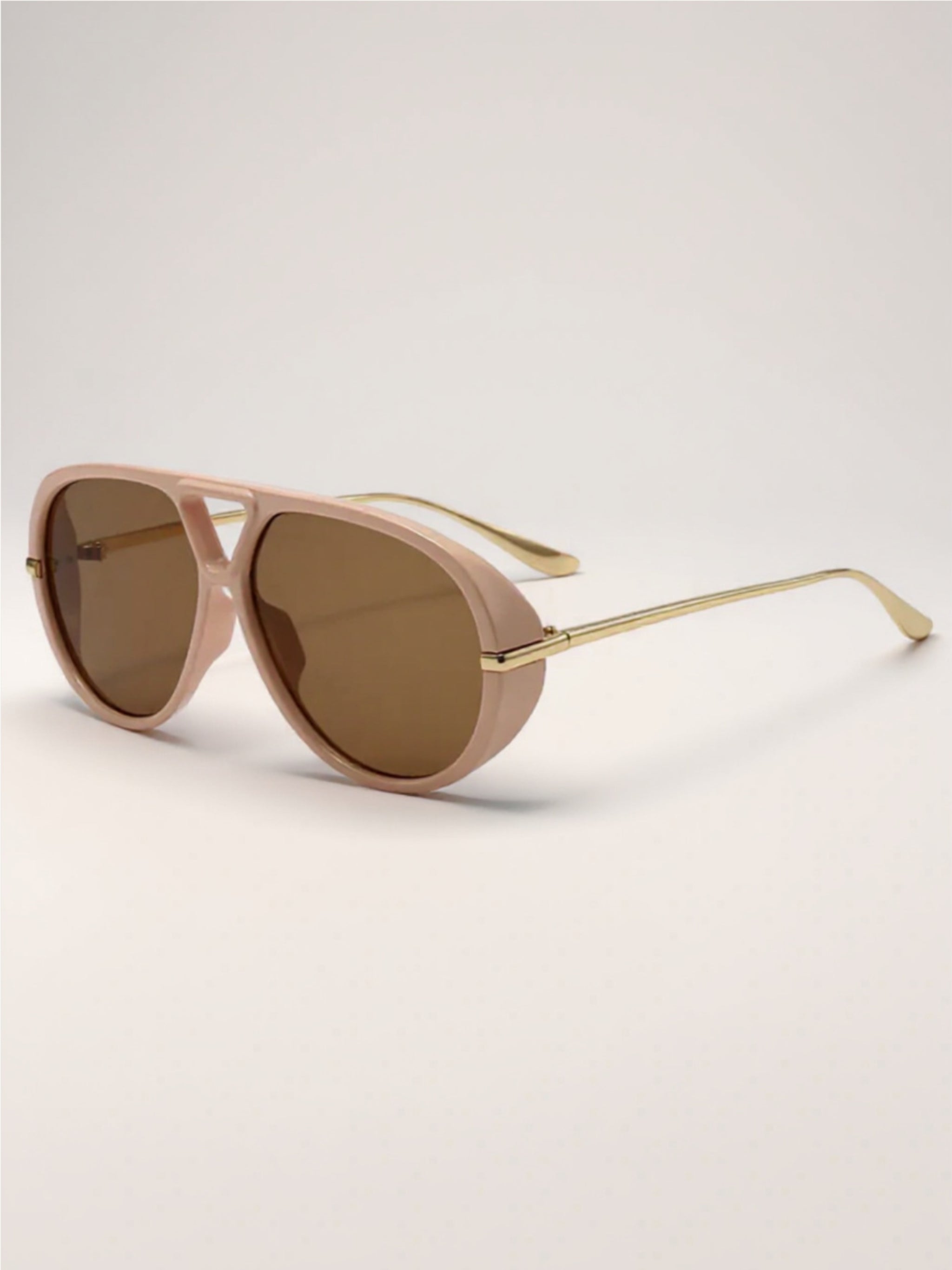 Aviator Sunglasses with Yellow Tinted Lenses