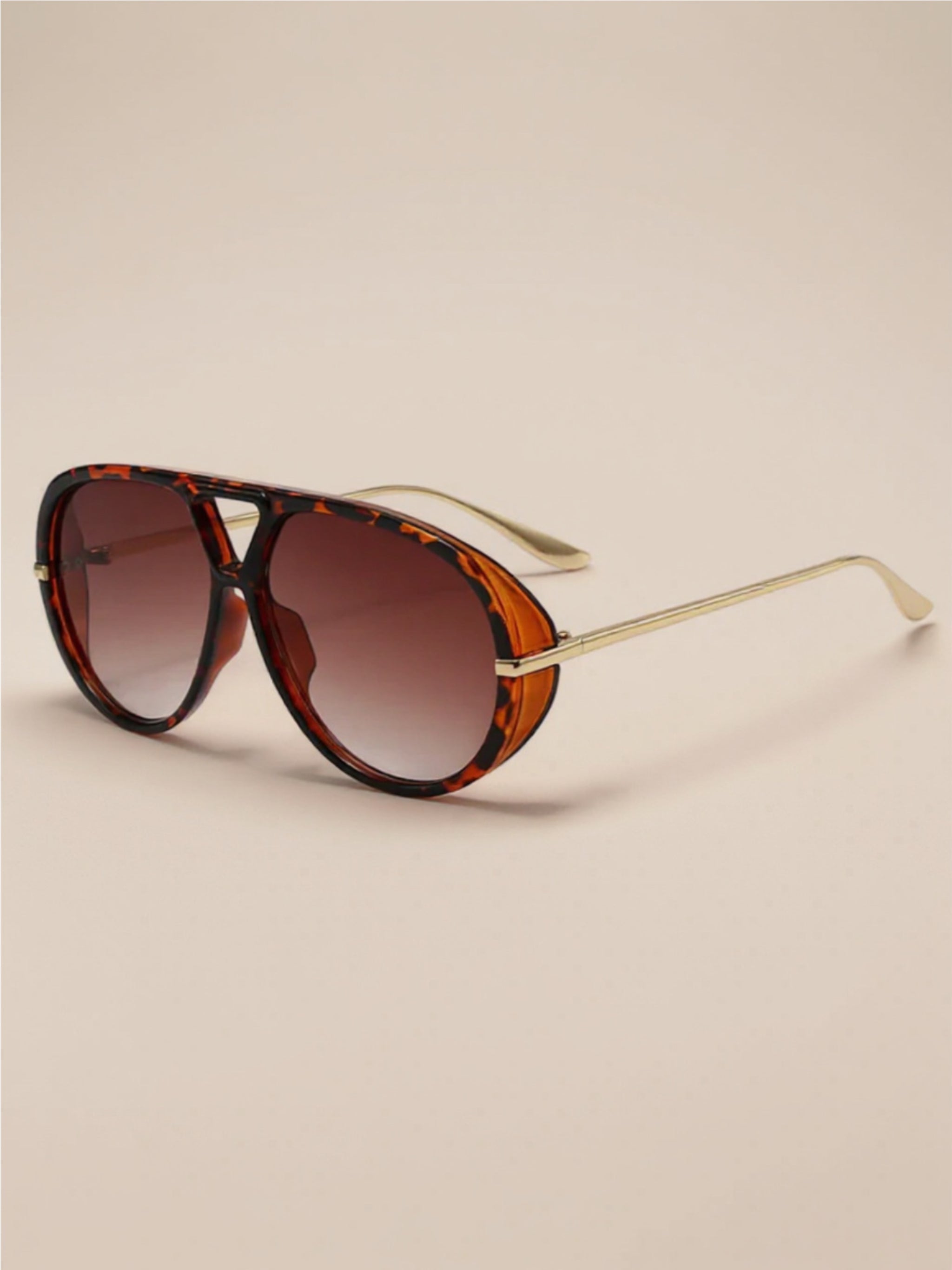 Aviator Sunglasses with Yellow Tinted Lenses