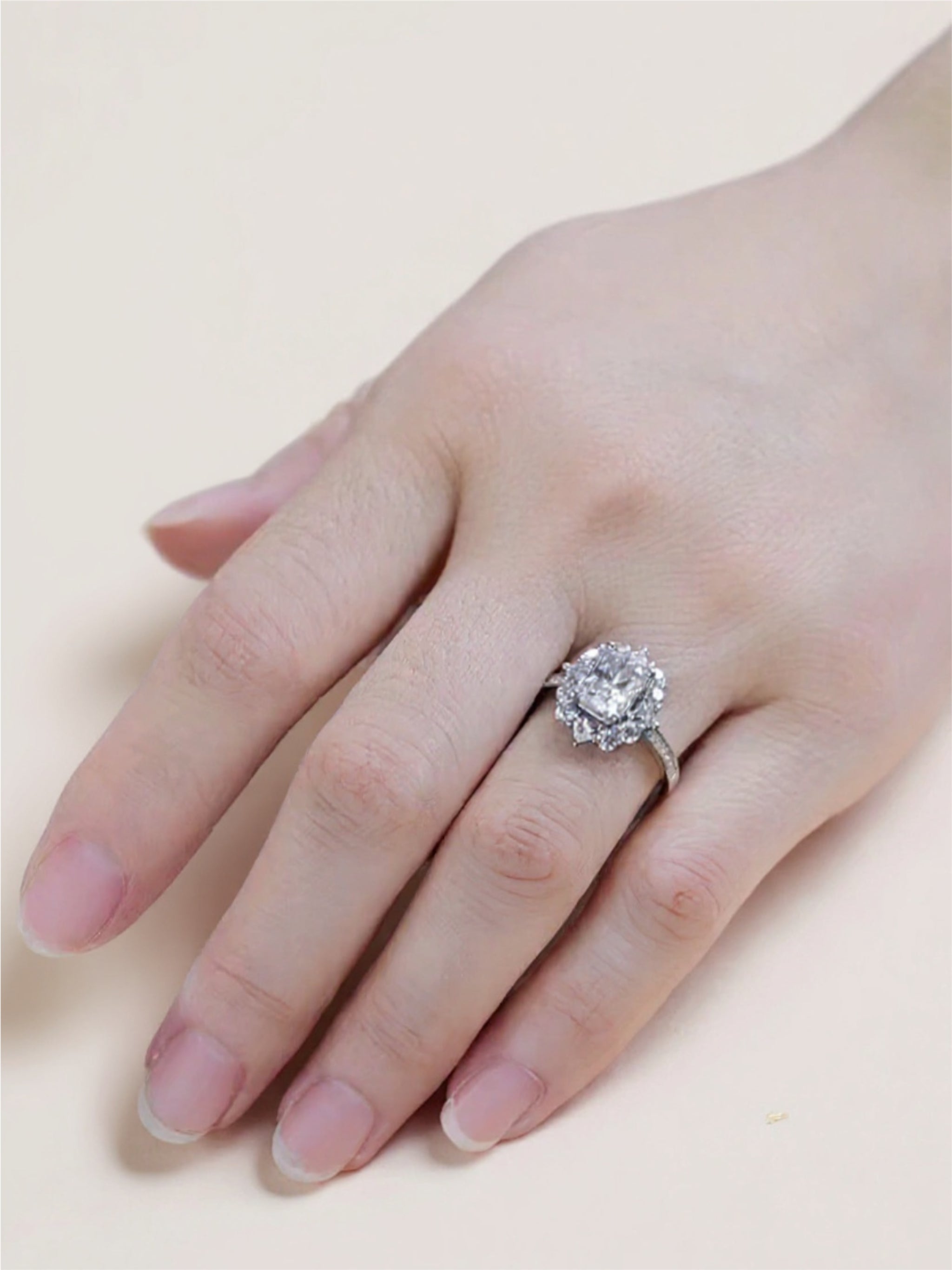 2 Carat Moissanite 925 Sterling Silver Ring
