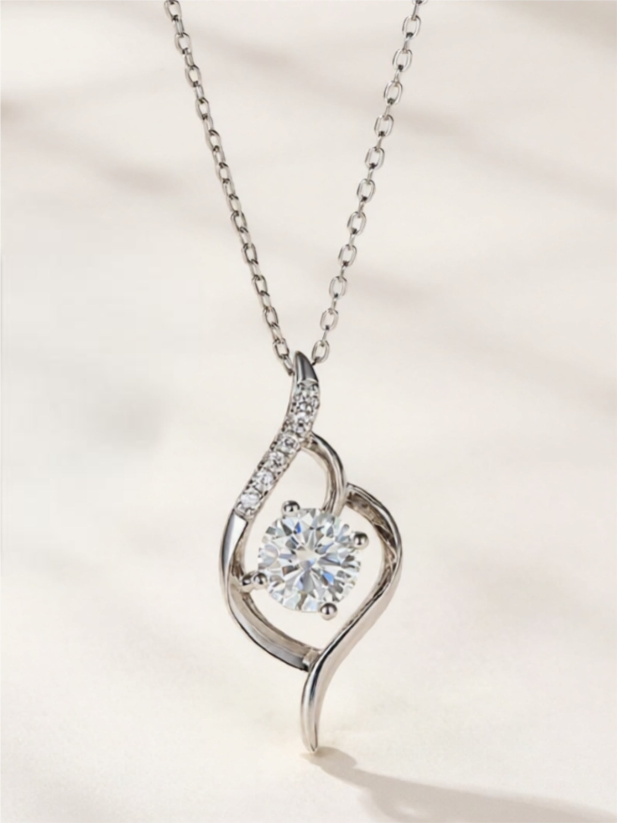 925 Sterling Silver 1 Carat Moissanite Pendant Necklace
