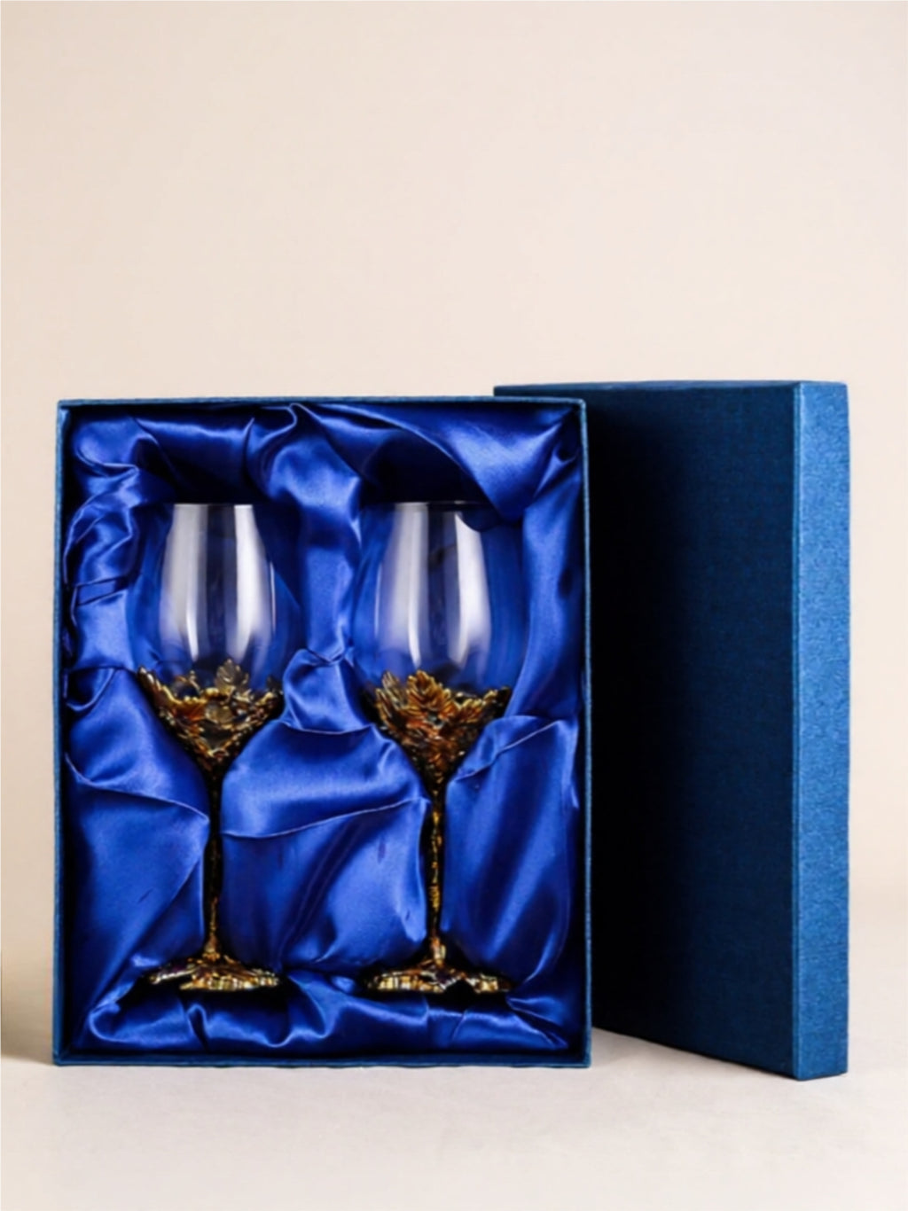 Luxury Grape & Leaf Wine Glass