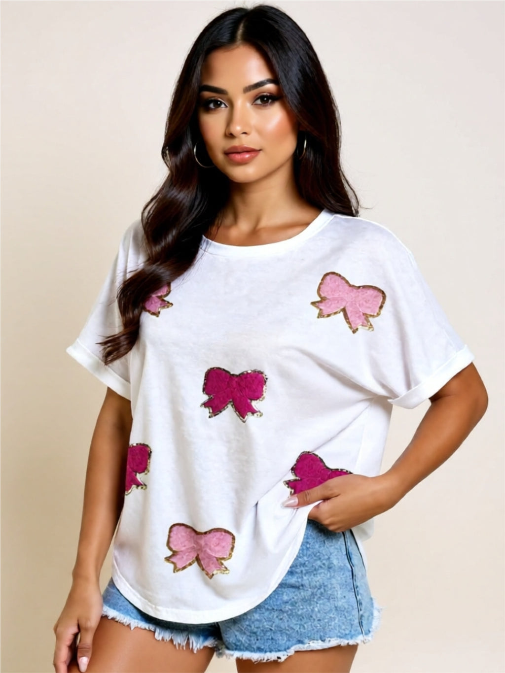 Oversized White T-Shirt with Pink Bow Appliqué
