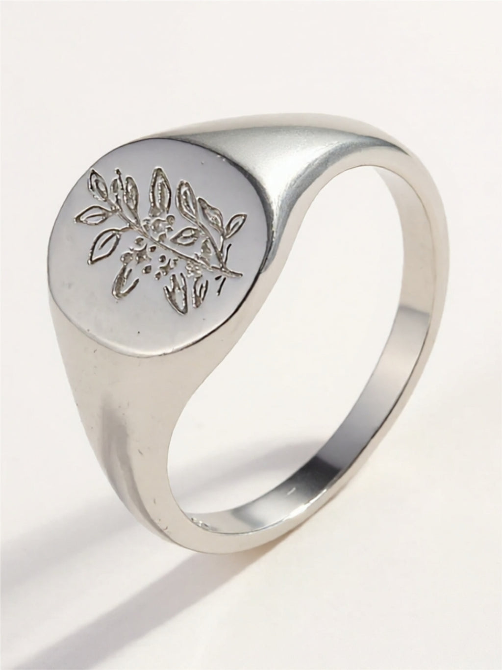 Sterling Silver Floral Signet Ring – Engraved Botanical Design