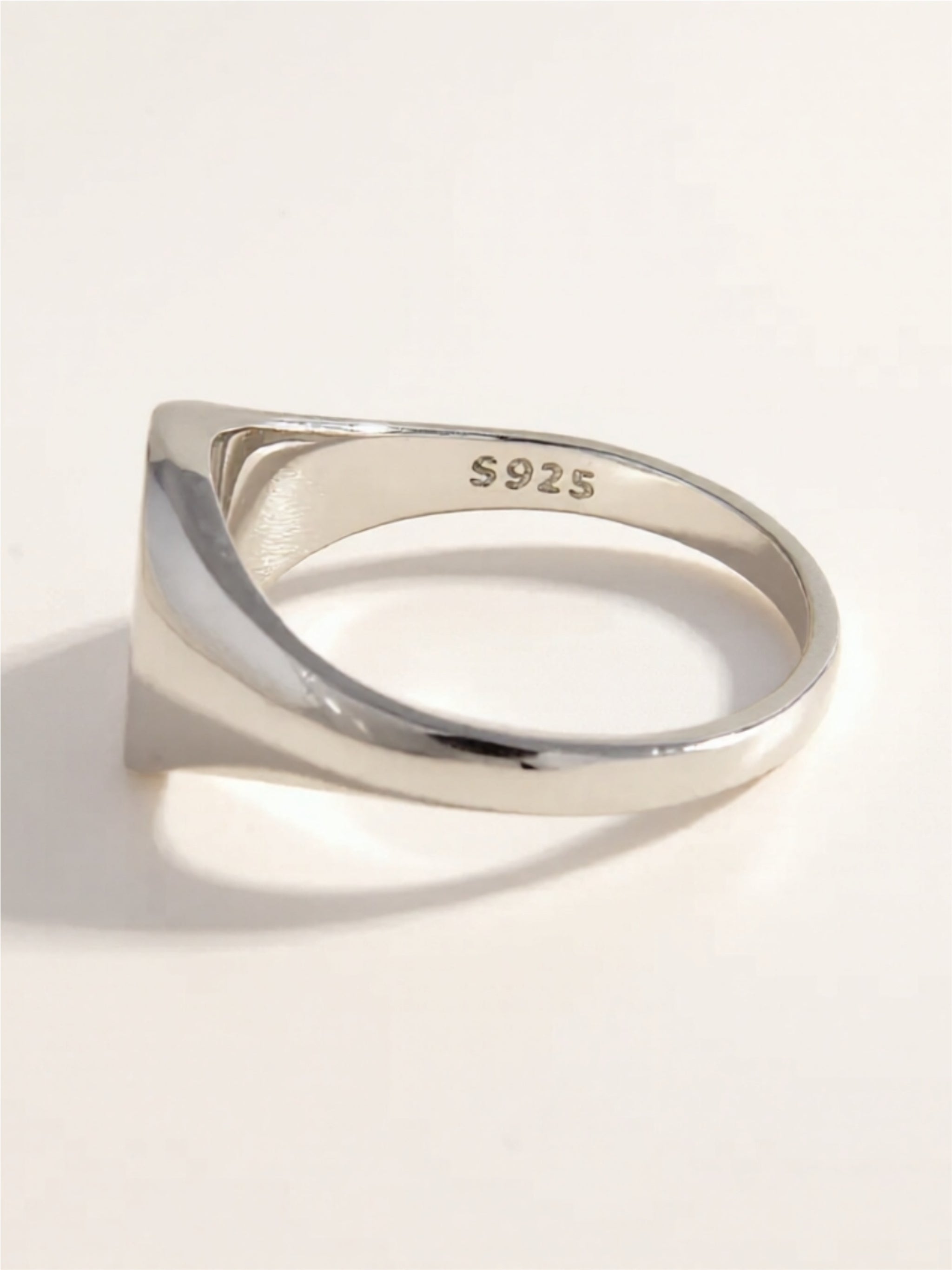 Sterling Silver Floral Signet Ring – Engraved Botanical Design