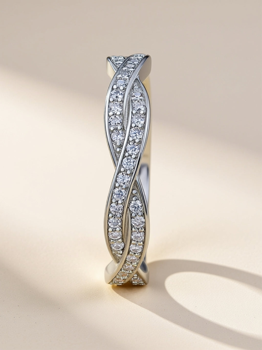 S925 Platinum‑Plated Twisted Moissanite Band