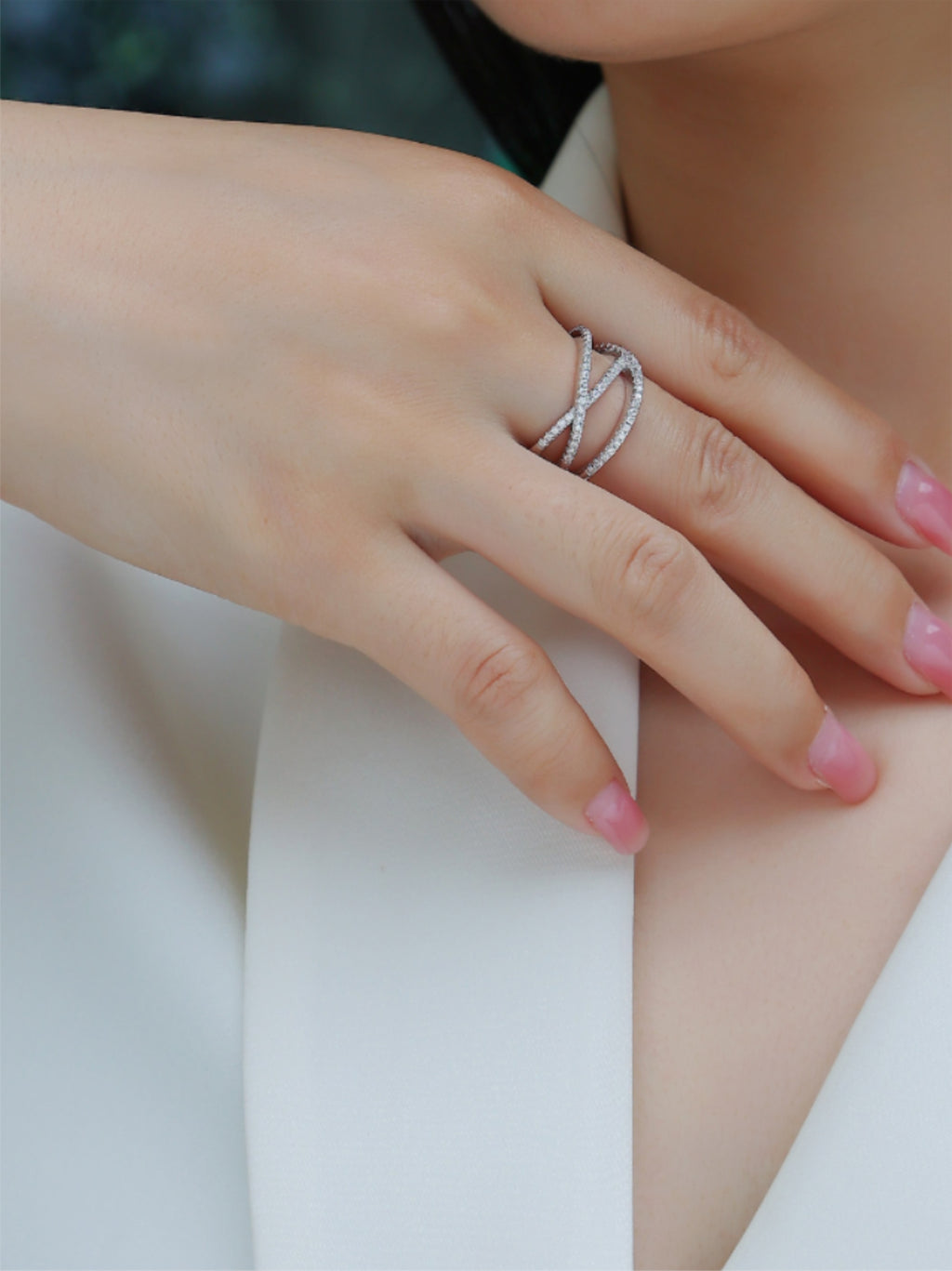 Platinum-Plated S925 Crisscross Moissanite Band
