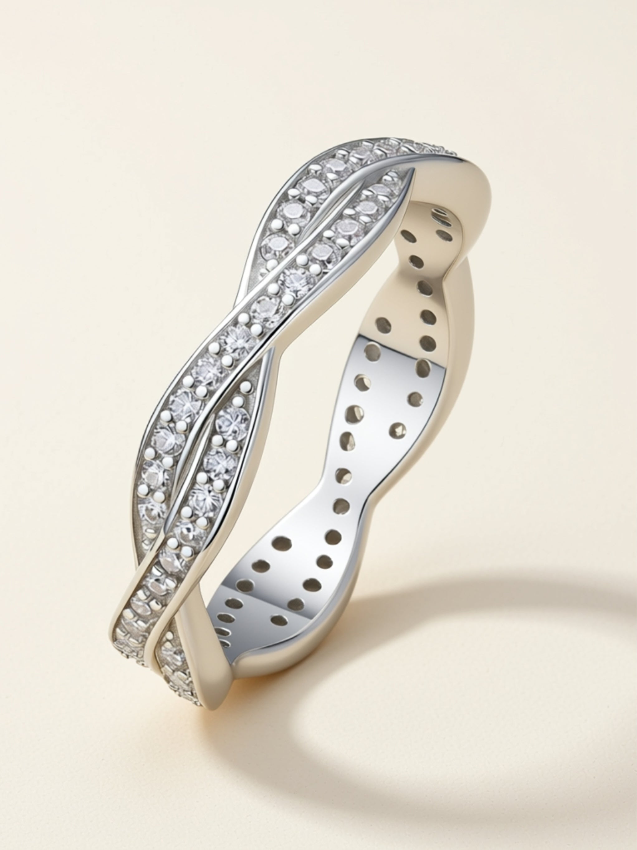 S925 Platinum‑Plated Twisted Moissanite Band