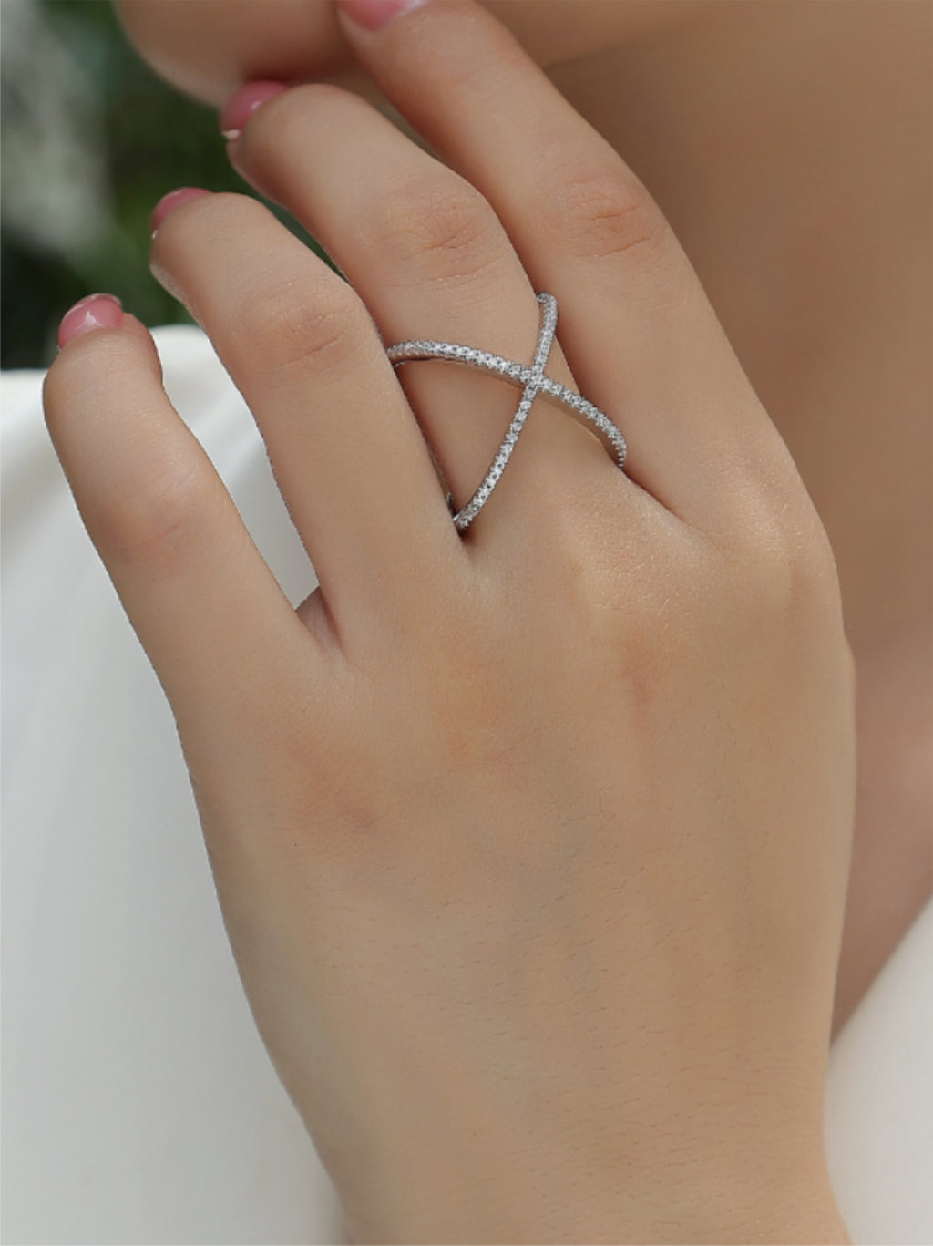 Platinum-Plated S925 Moissanite X-Band Ring