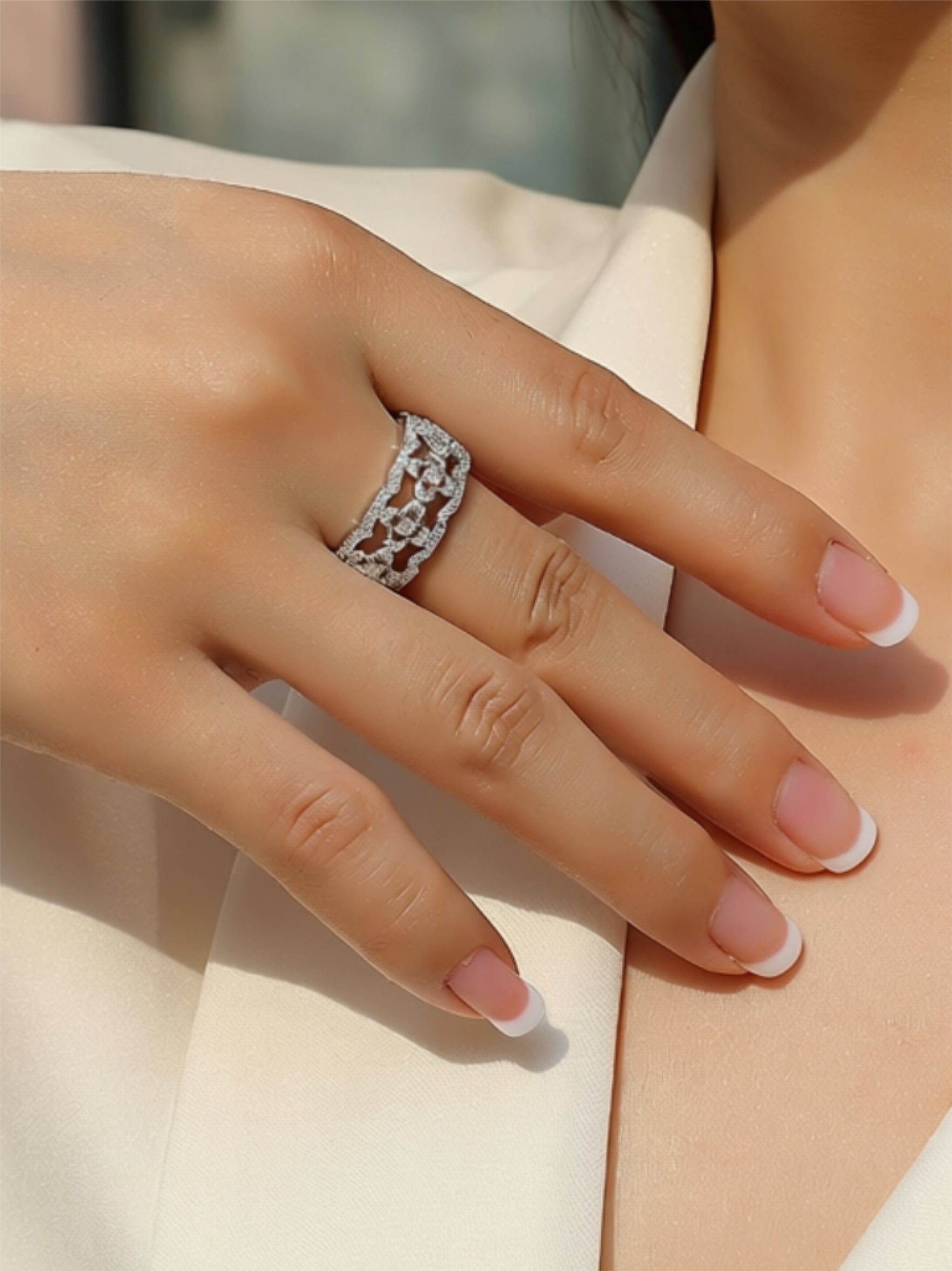 Platinum-Plated S925 Floral Moissanite Band