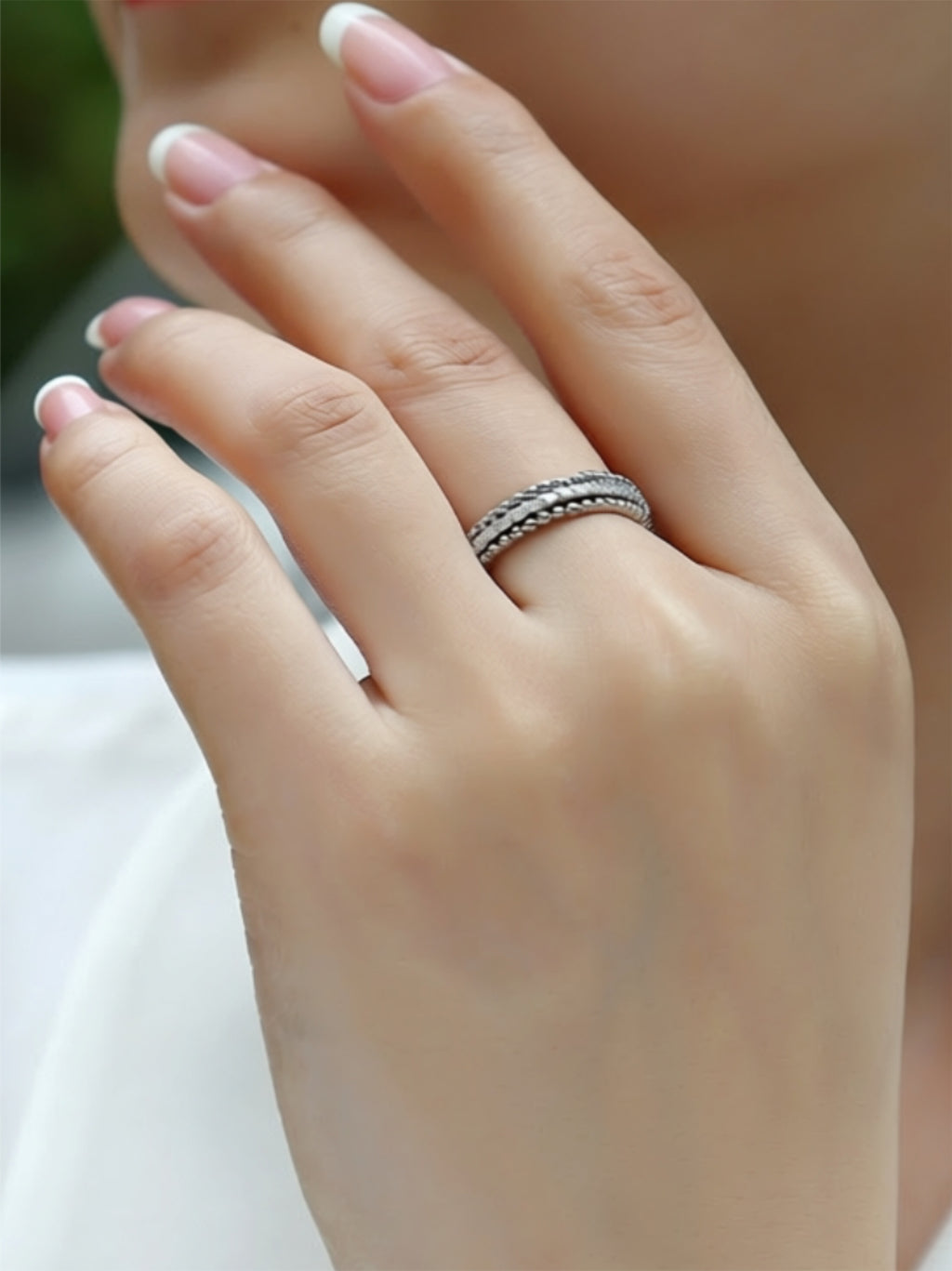 Platinum‑Plated S925 Beaded Moissanite Eternity Band