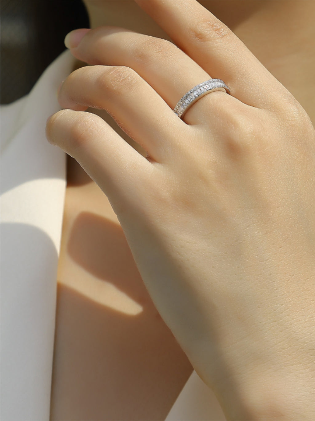 Elegant Baguette Moissanite Band Ring in Platinum‑Plated S925 Silver
