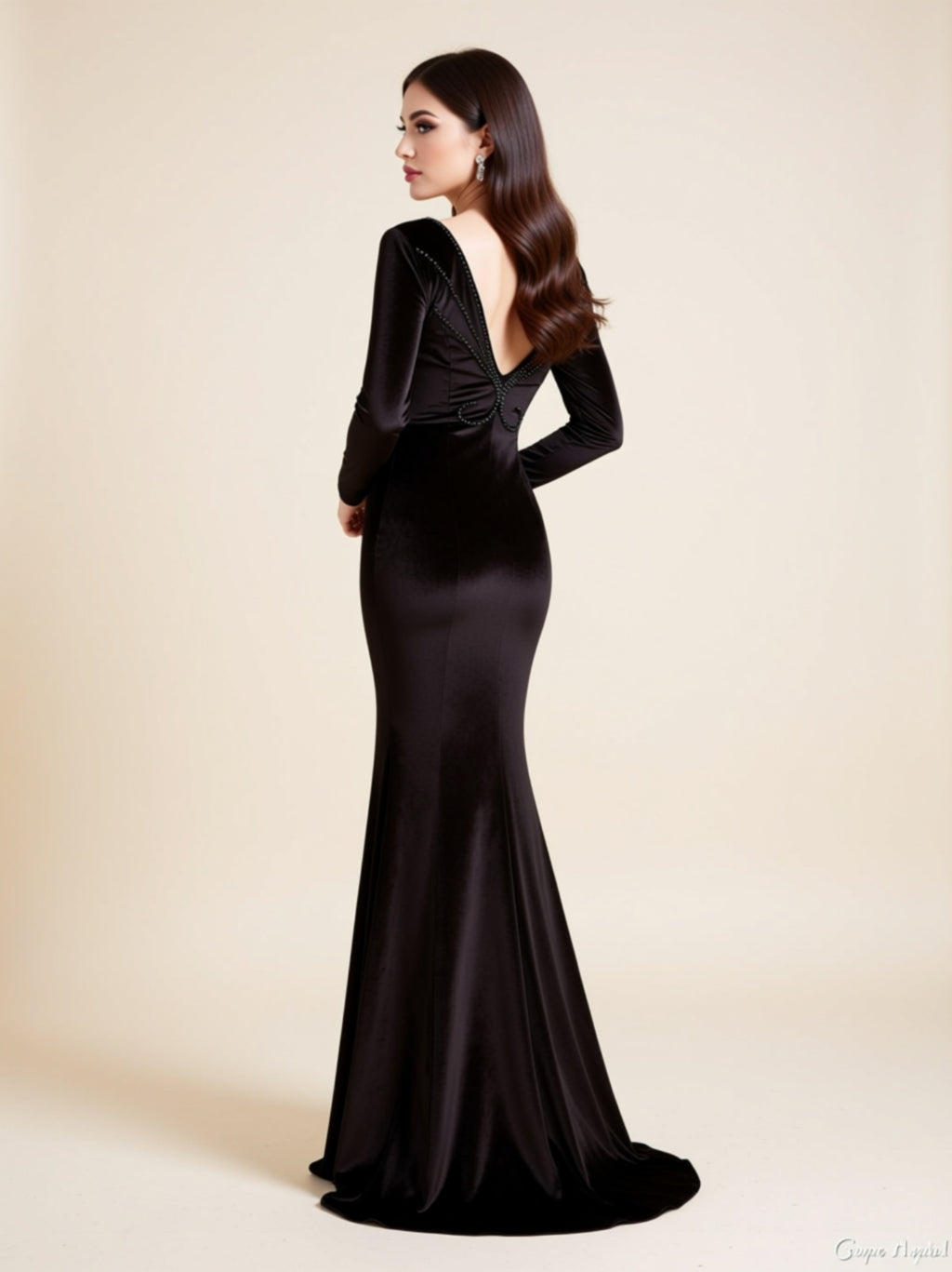 Long Sleeve Velvet V‑Neck Mermaid Gown