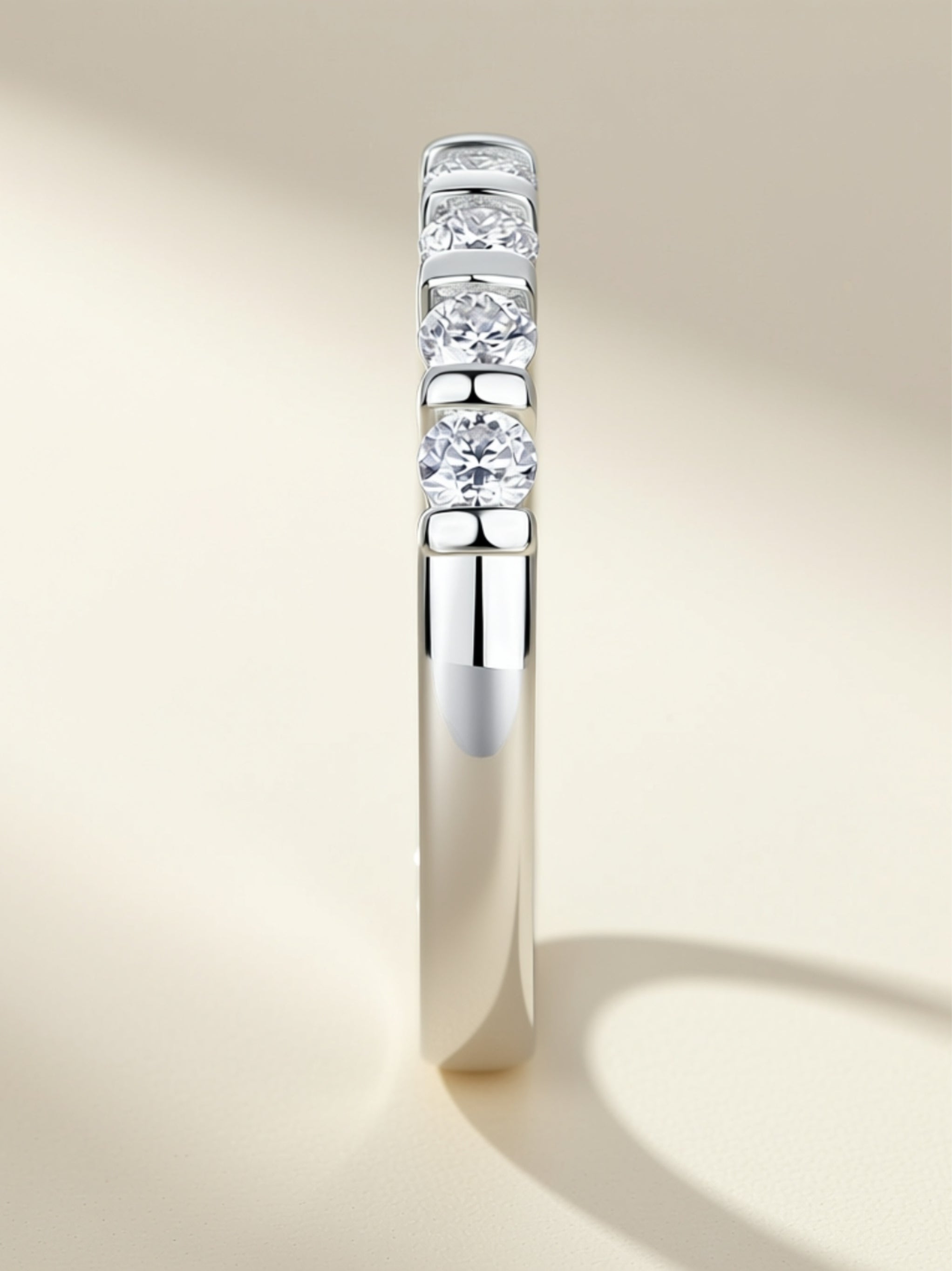 S925 Scalloped Moissanite Band