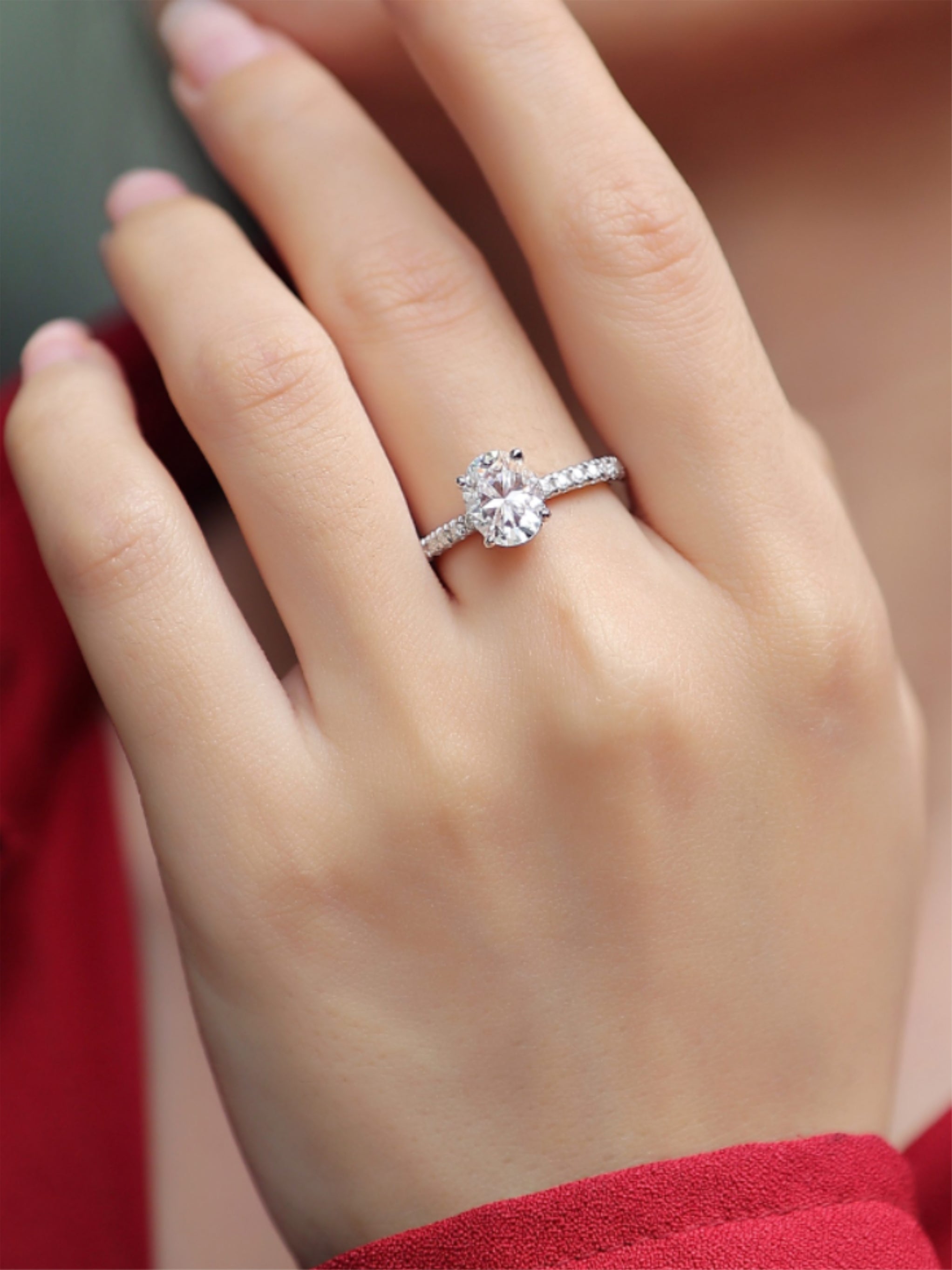 S925 Platinum‑Plated Oval Moissanite Engagement Ring