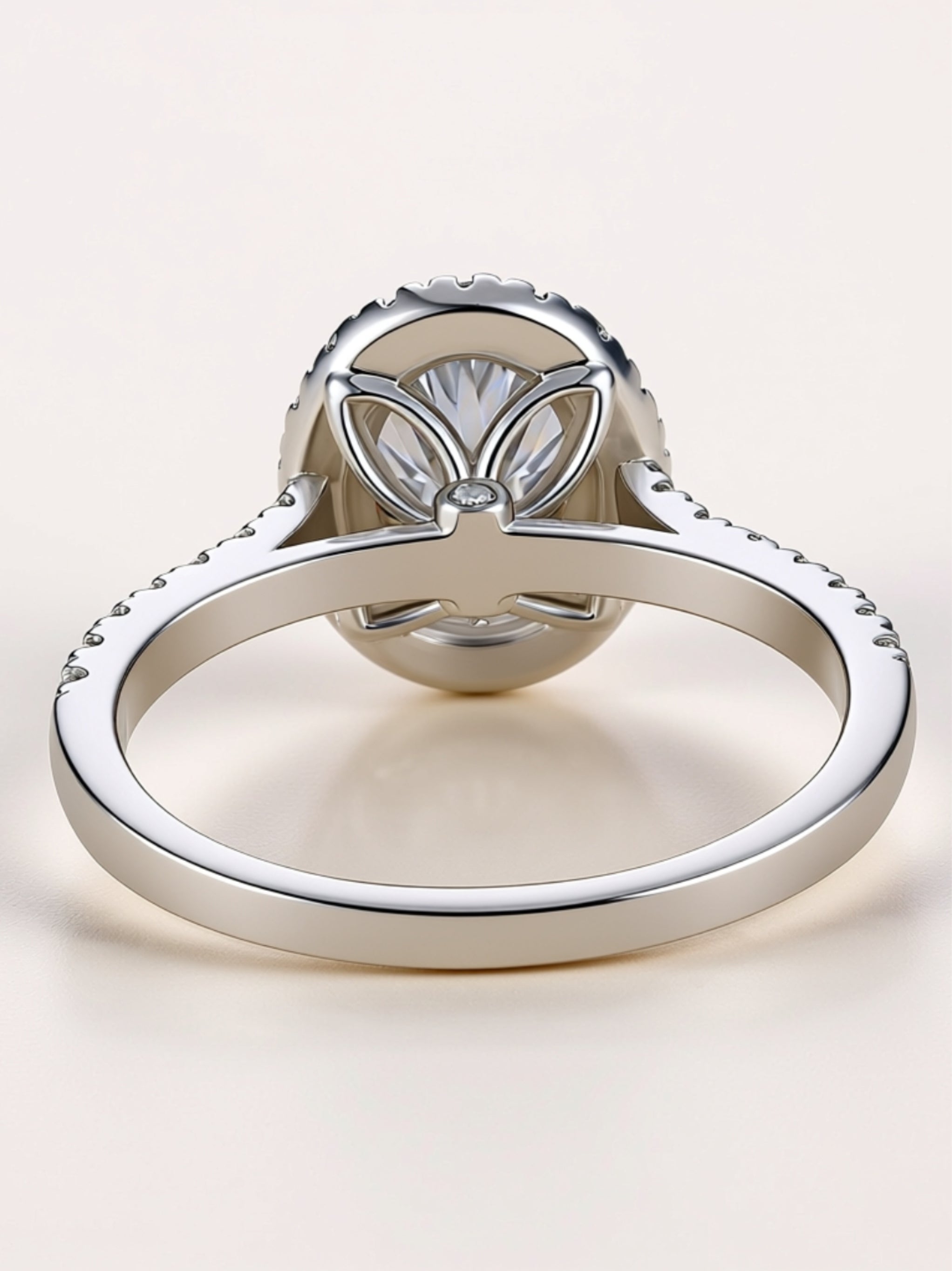 S925 Platinum‑Plated Oval Moissanite Halo Engagement Ring