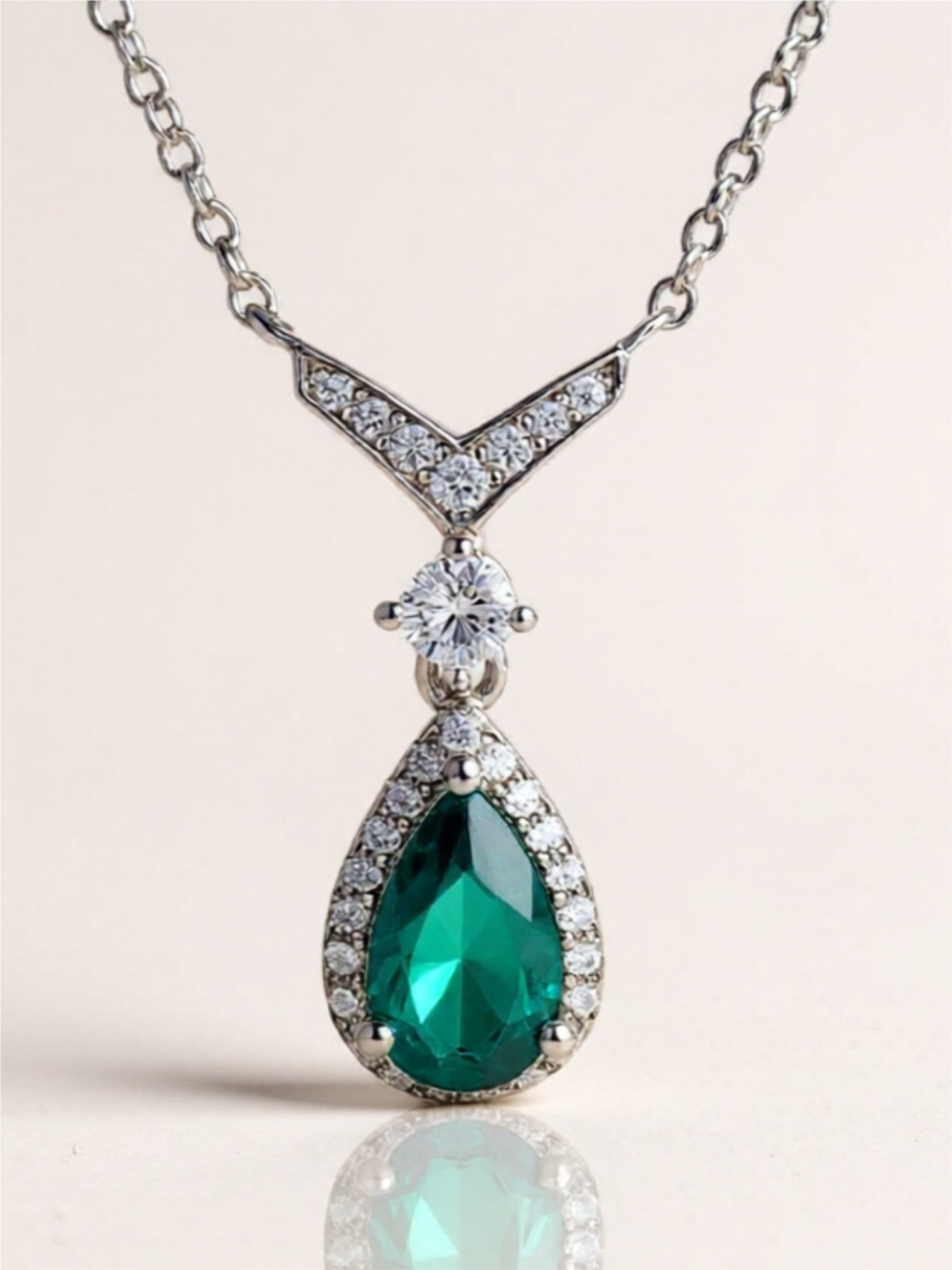 925 Sterling Silver Emerald Teardrop Necklace