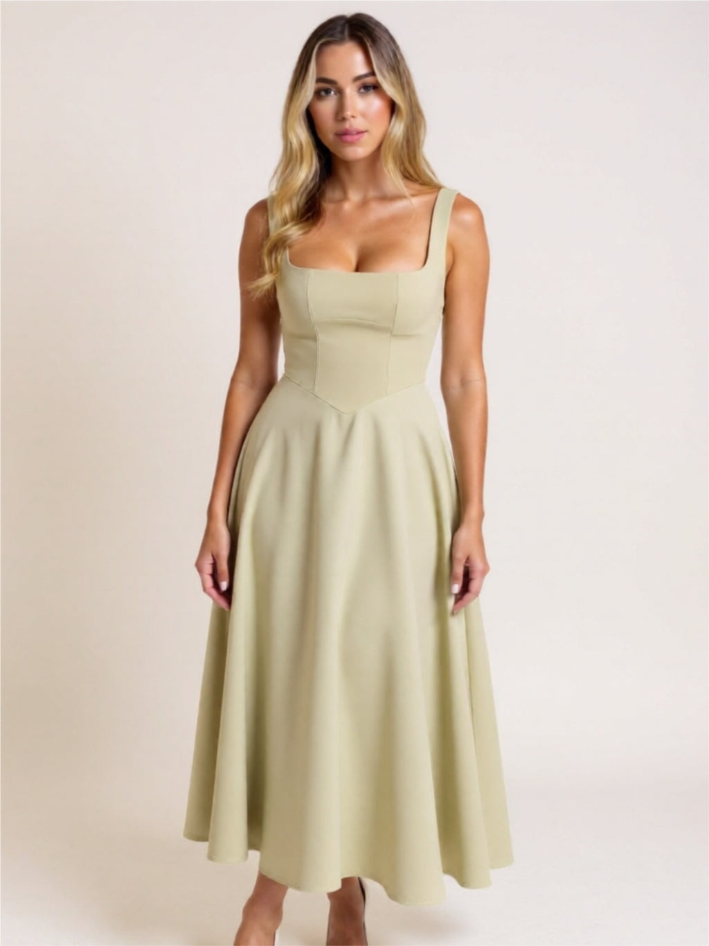Elegant Square Neck Midi Dress – Fitted Bodice & Flowing Skir