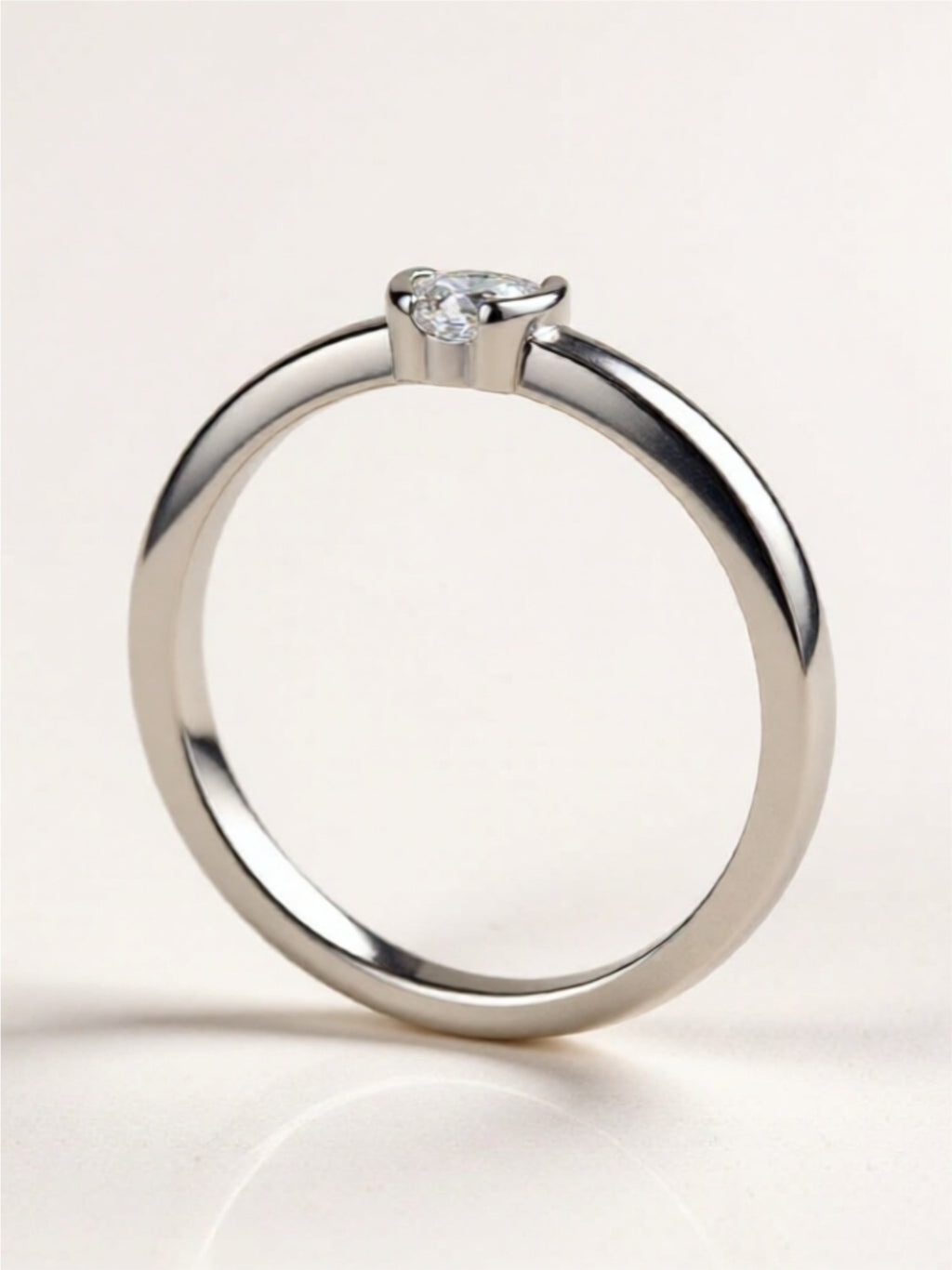 Minimalist Heart Moissanite Ring – Platinum-Plated 925 Sterling Silver