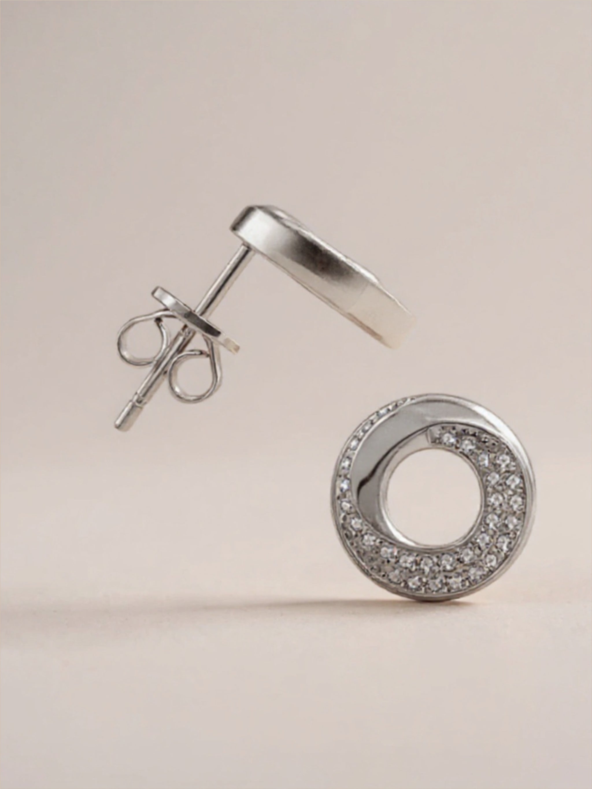 925 Sterling Silver Inlaid Moissanite Stud Earrings