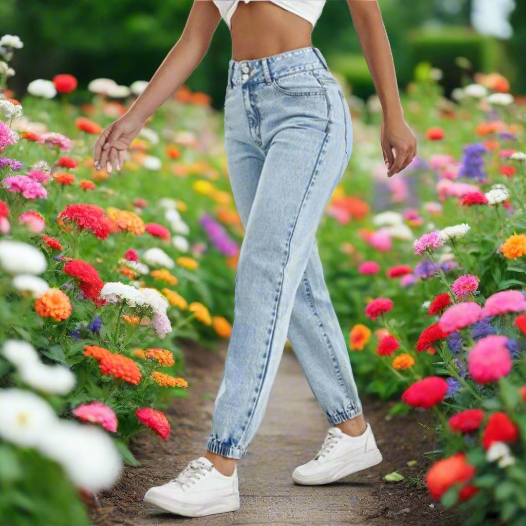 High Waist Jeans with Pockets