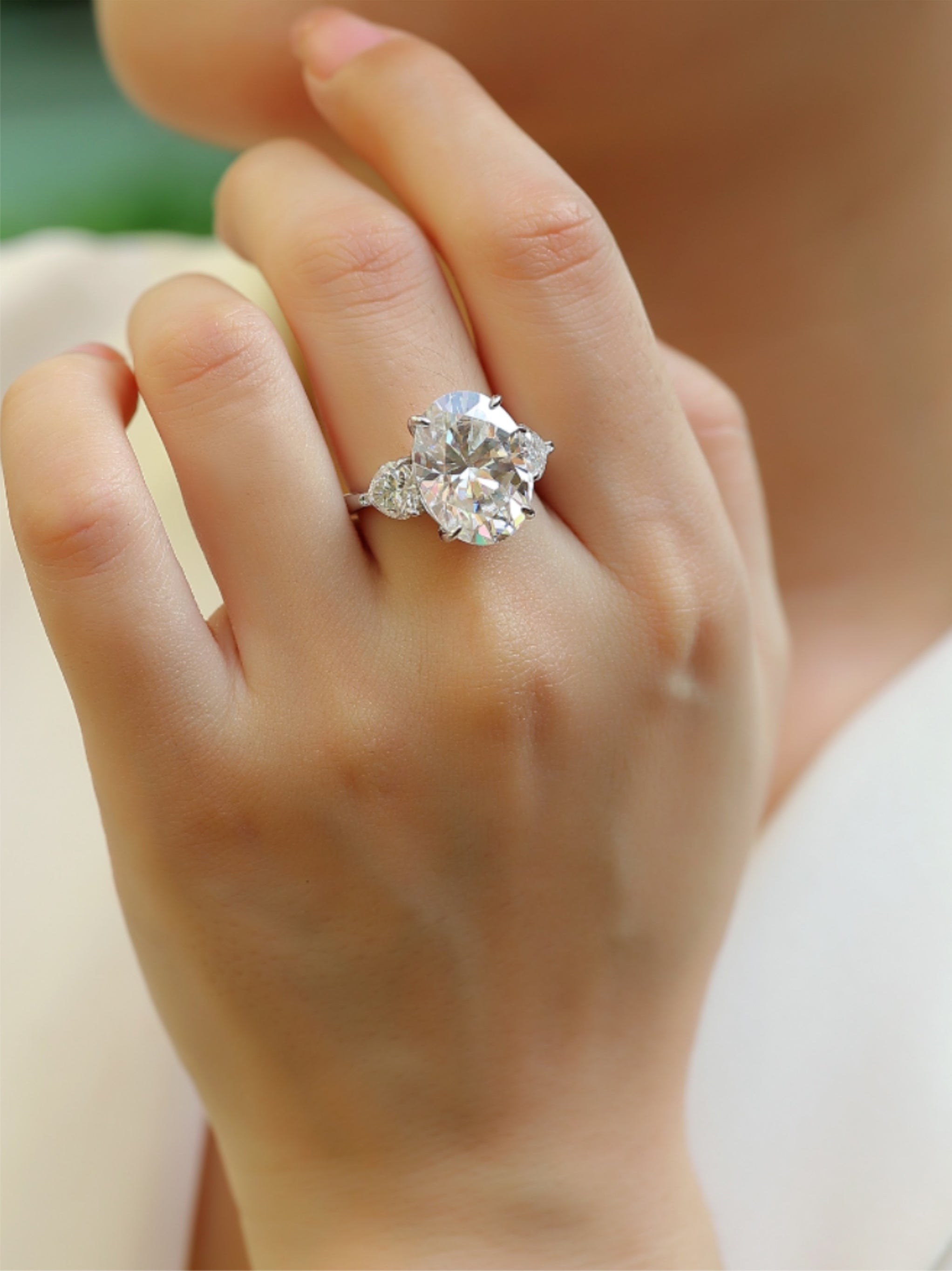 Egg‑Shaped Moissanite Ring