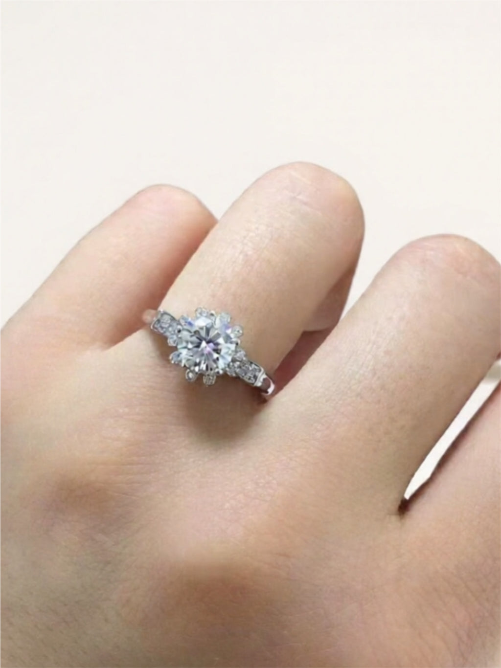 1 Carat Moissanite 925 Sterling Silver Ring