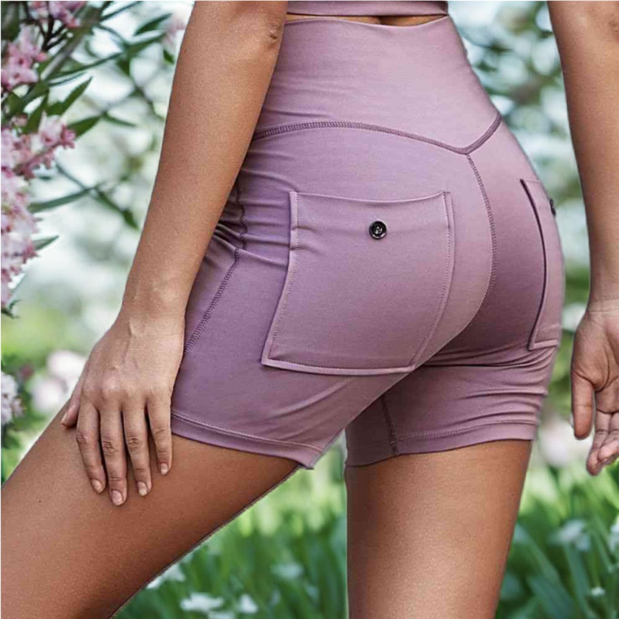 Exposed Seam Active Shorts