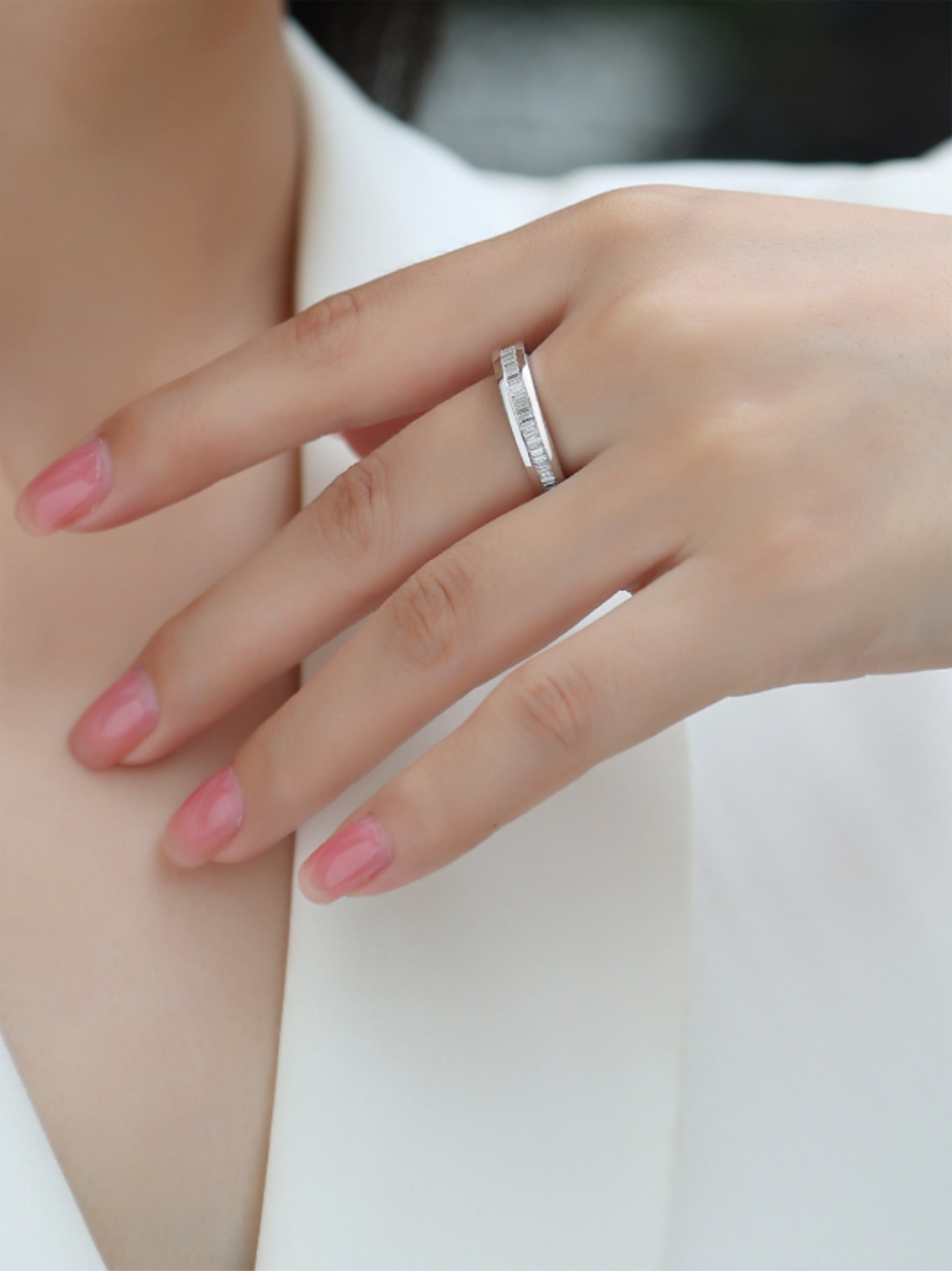 Baguette‑Cut Moissanite Band