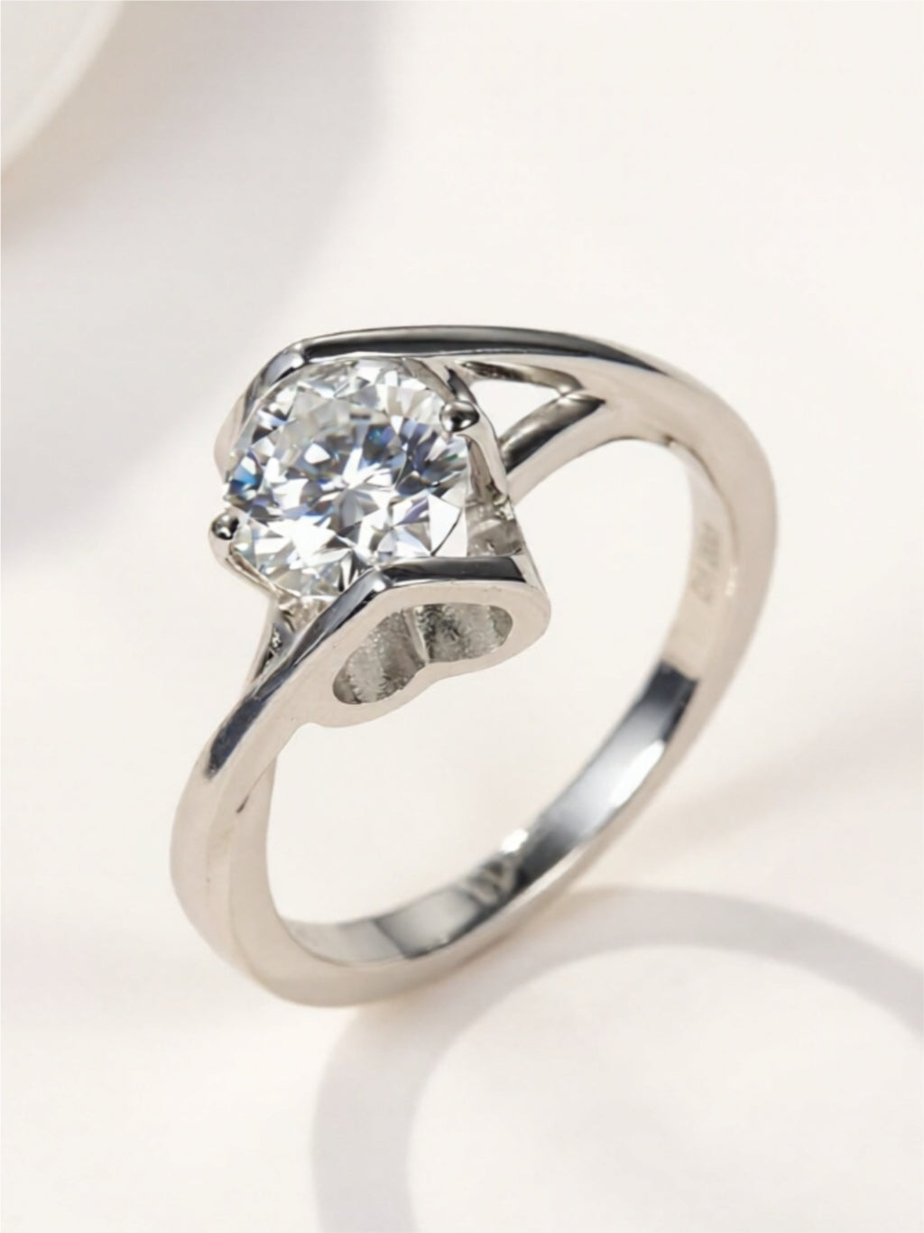 925 Sterling Silver 1 Carat Moissanite Heart Ring