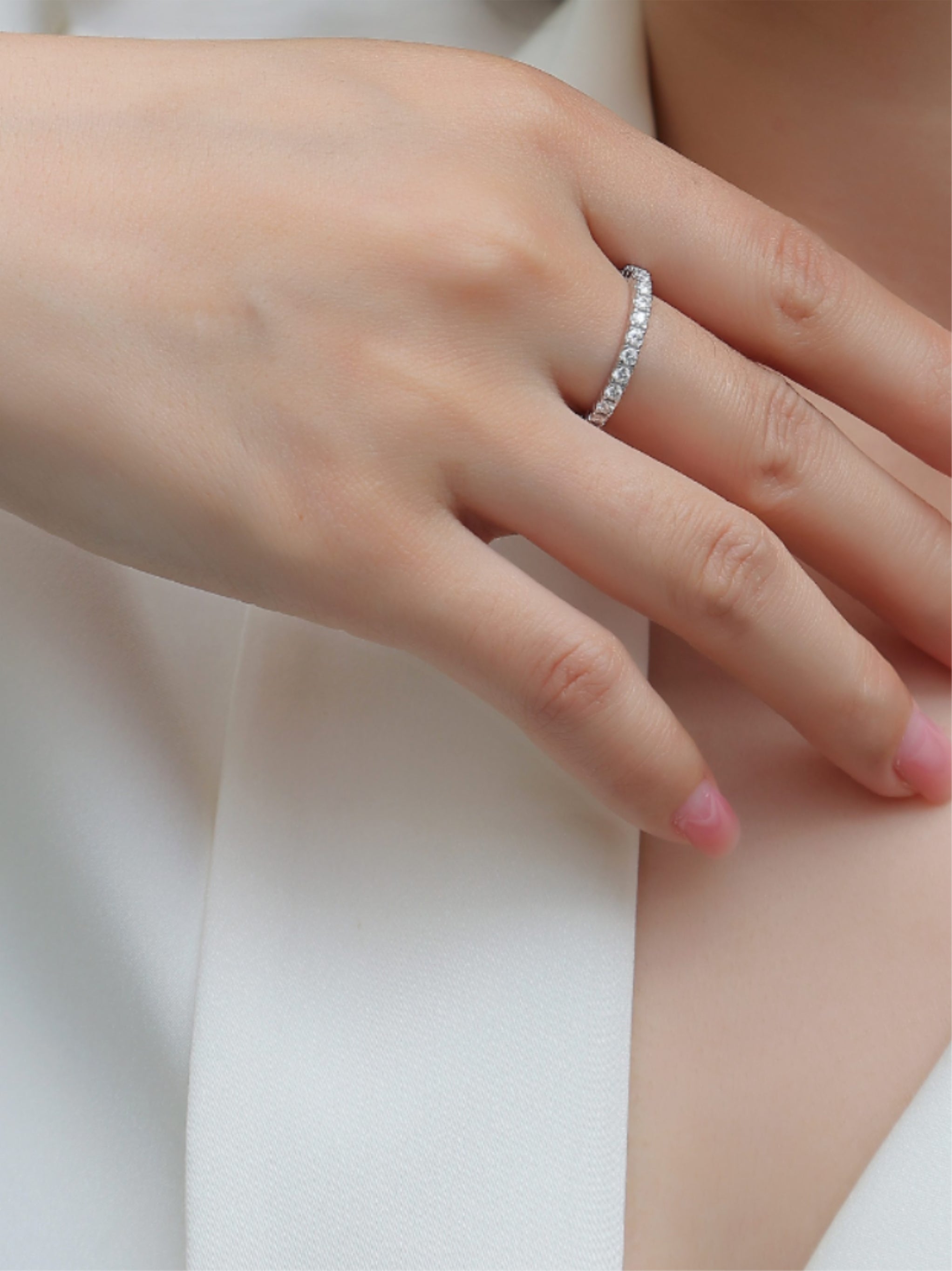 S925 Platinum‑Plated Thin Moissanite Eternity Band