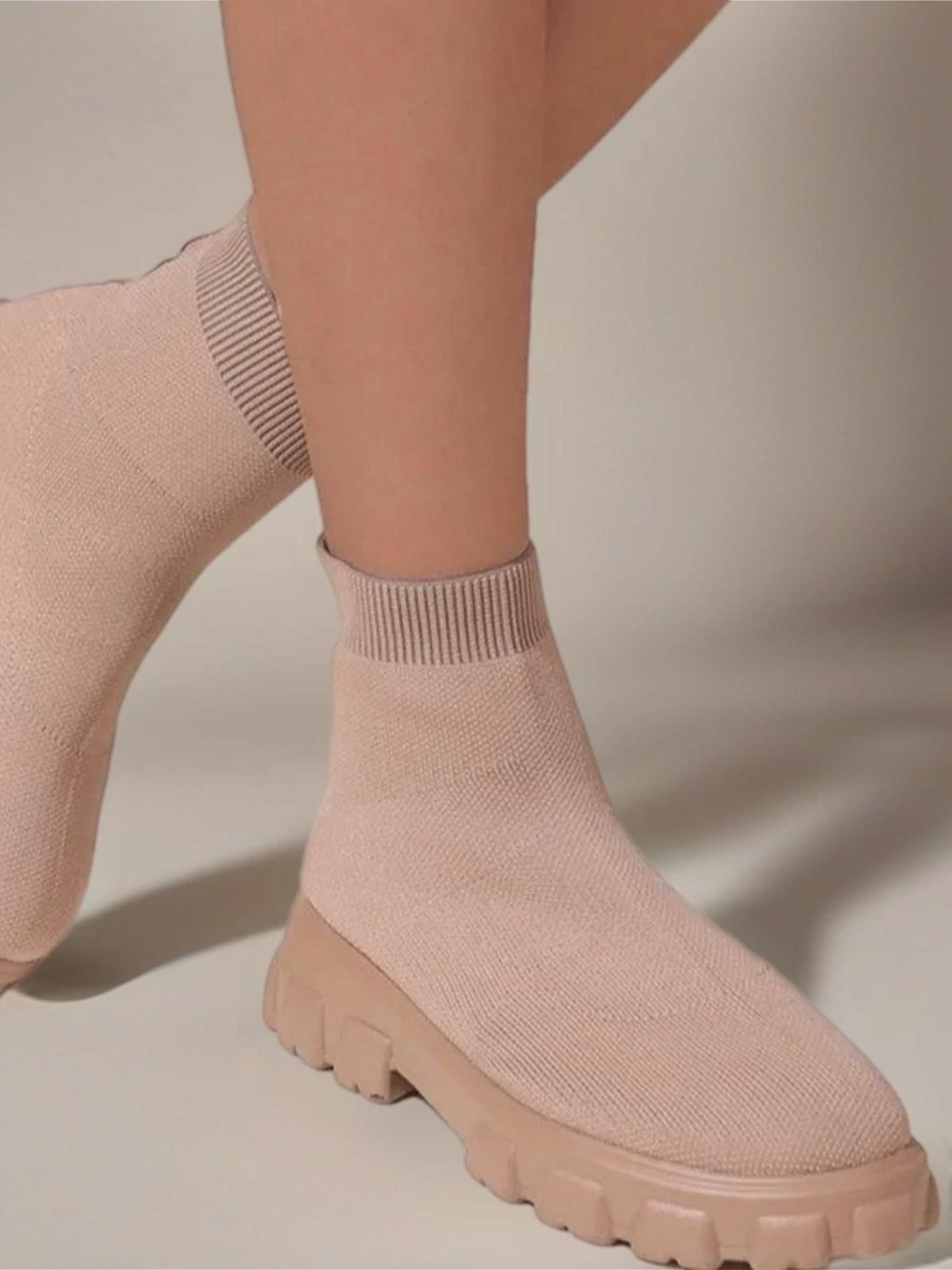 Mesh Round Toe Platform Boots