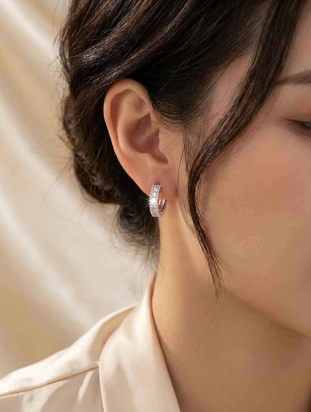 925 Sterling Silver Inlaid Moissanite Huggie Earrings