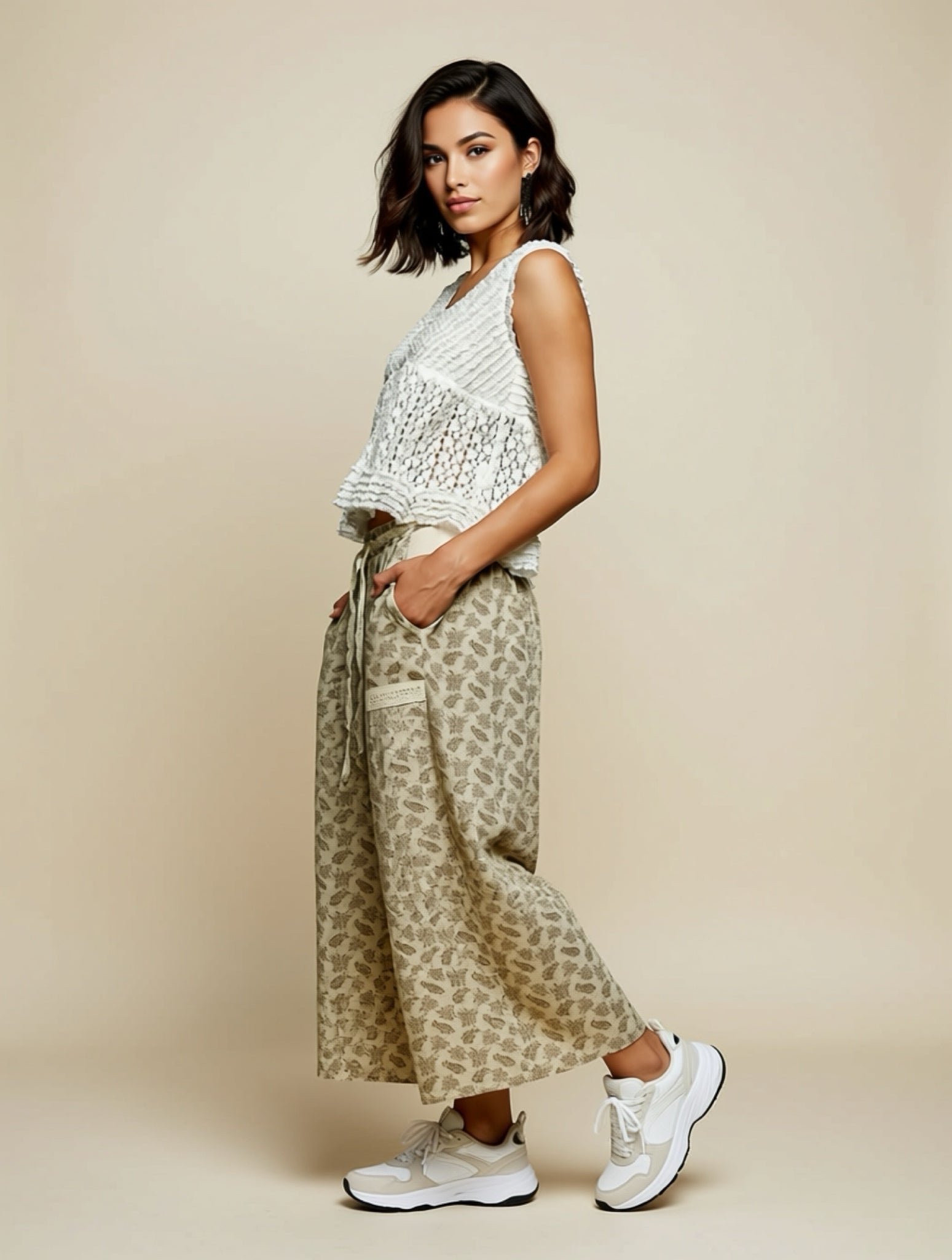 Lace Peplum Sleeveless Top