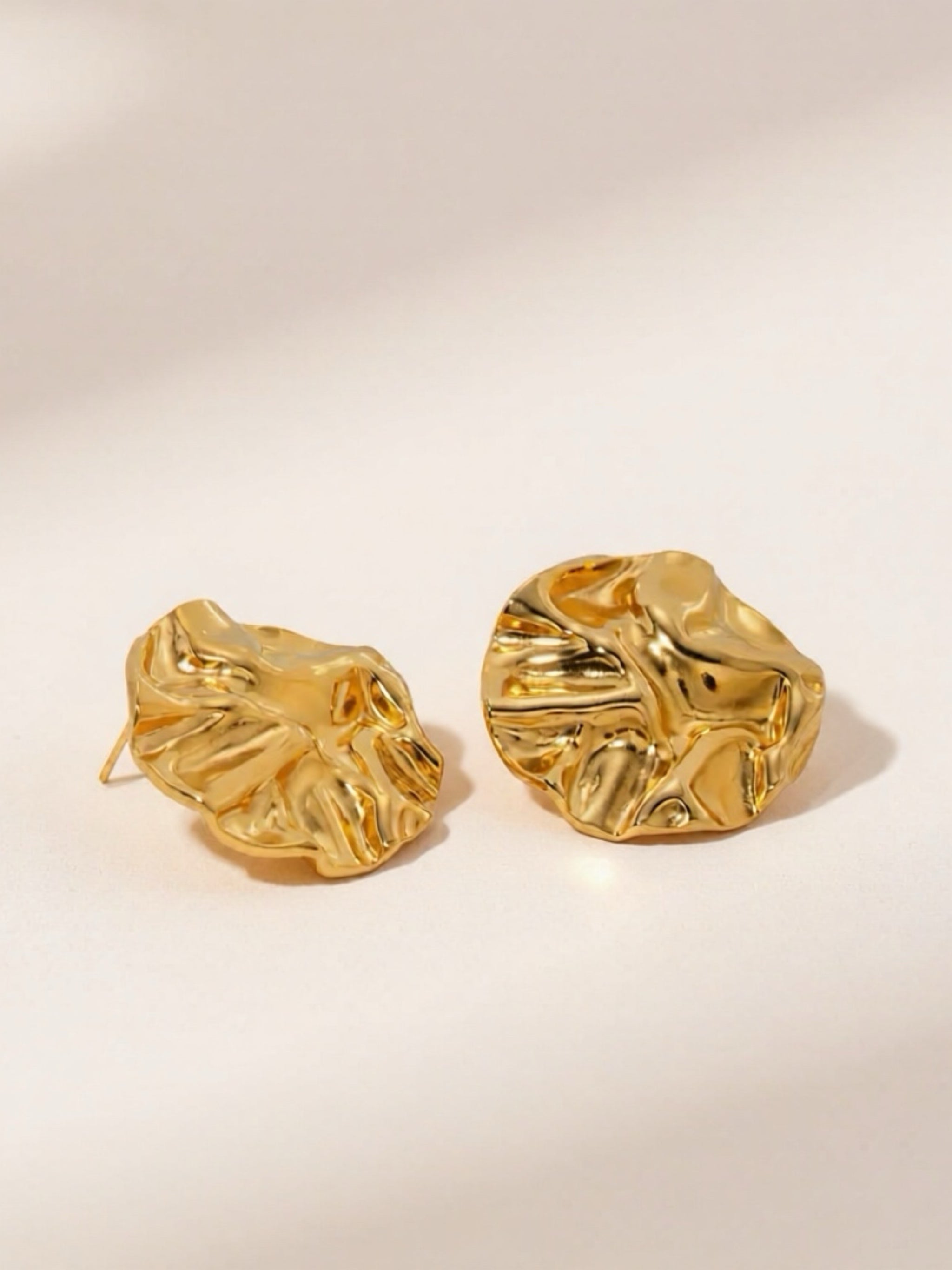 18K Gold Stud Earrings