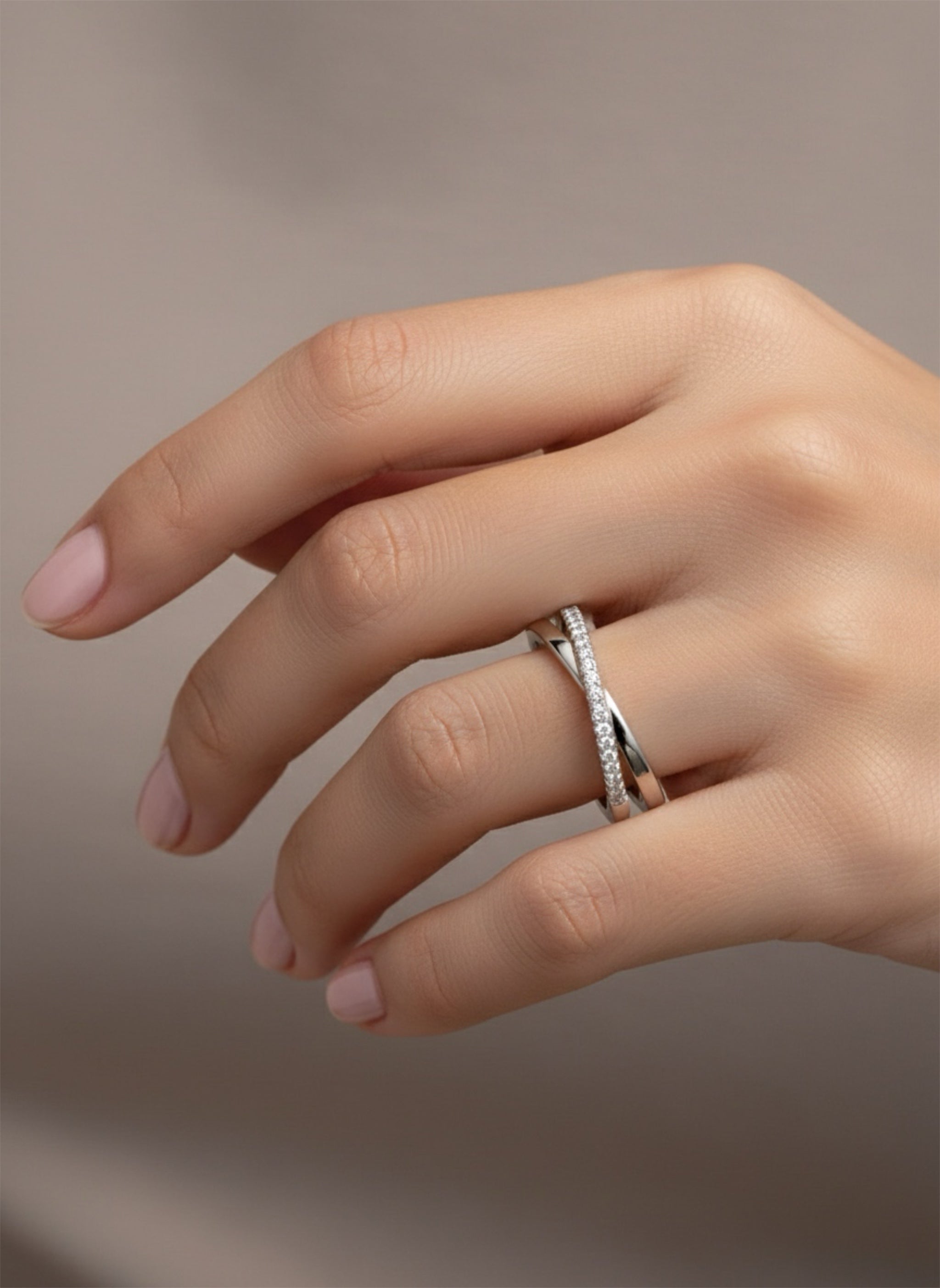 925 Sterling Silver Crisscross Moissanite Ring
