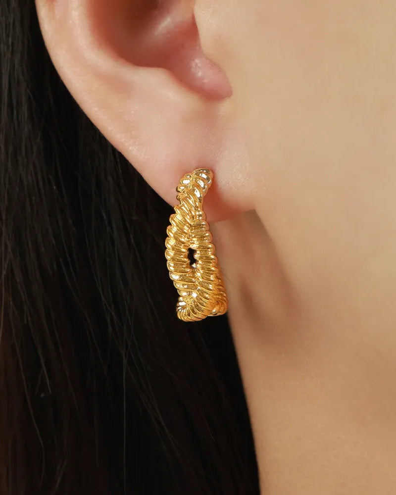 e3b8a979-43da-4b1a-ac39-8adbd22a6693-Max